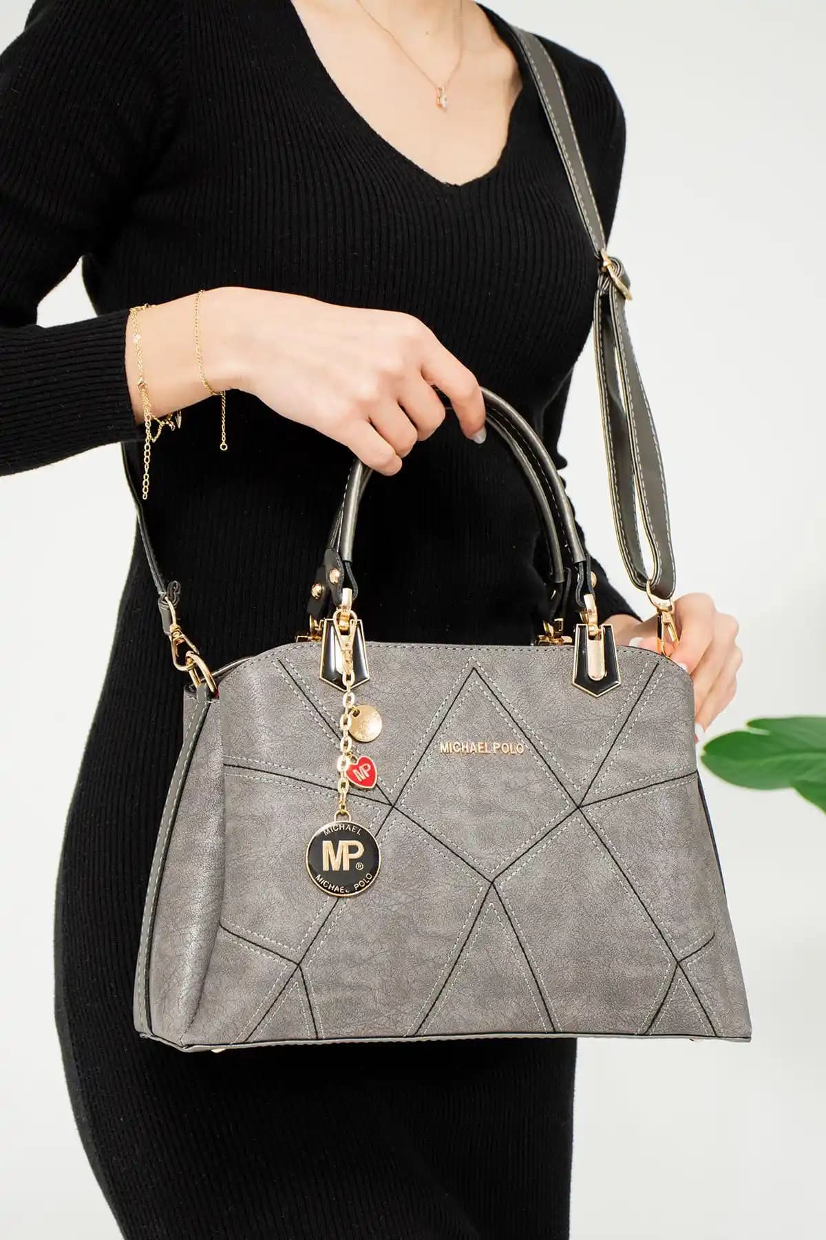 Mıchael Polo Kadın El ve Omuz Çantası Şıklık ve Fonksiyonellik Sunan Modern Tasarım