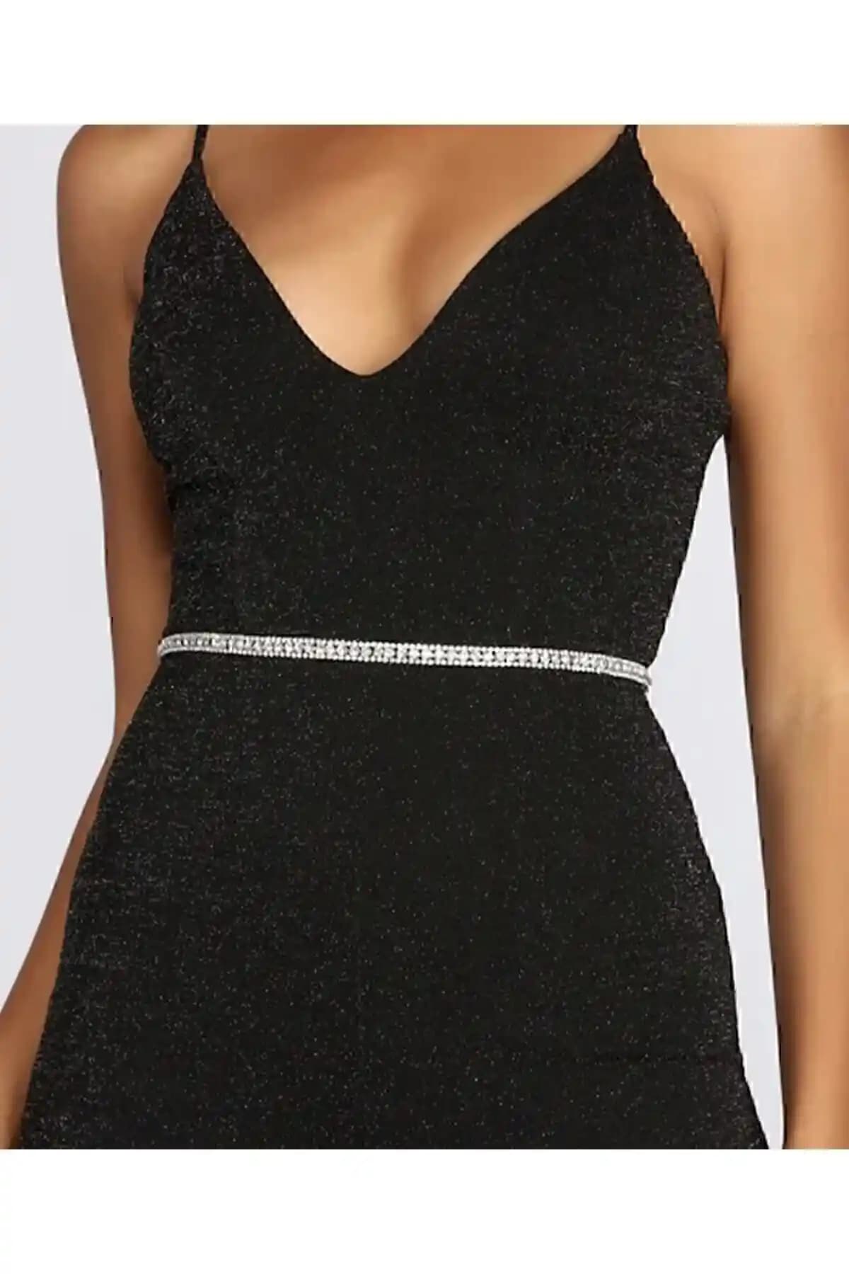 Mihra 3 Sıralı Taşlı Kemer: Şıklık ve Kaliteyi Bir Arada Sunan Moda Aksesuarı