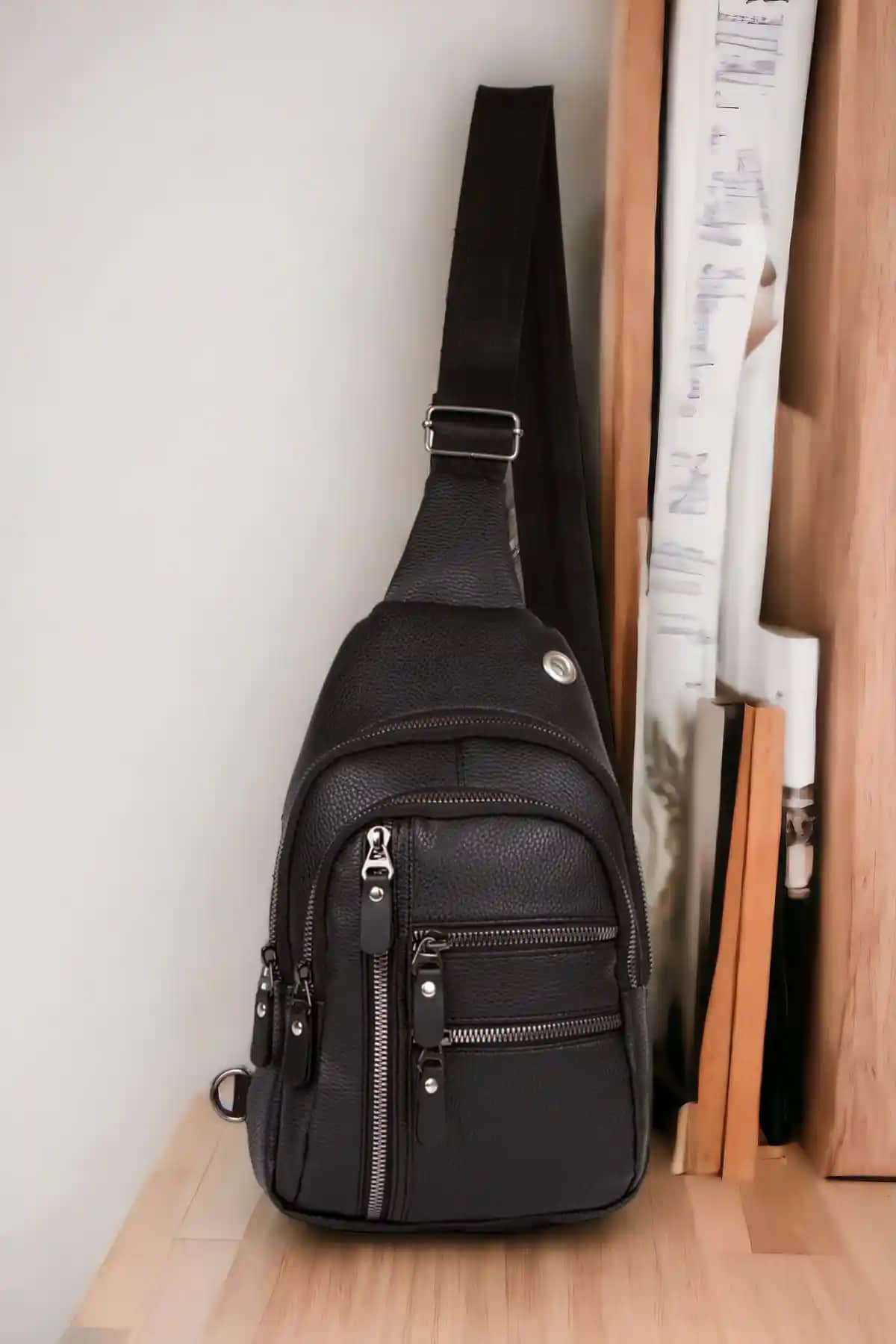 Modern ve Dayanıklı Vegan Deri Çanta Unisex Tasarım ile Günlük Şıklık