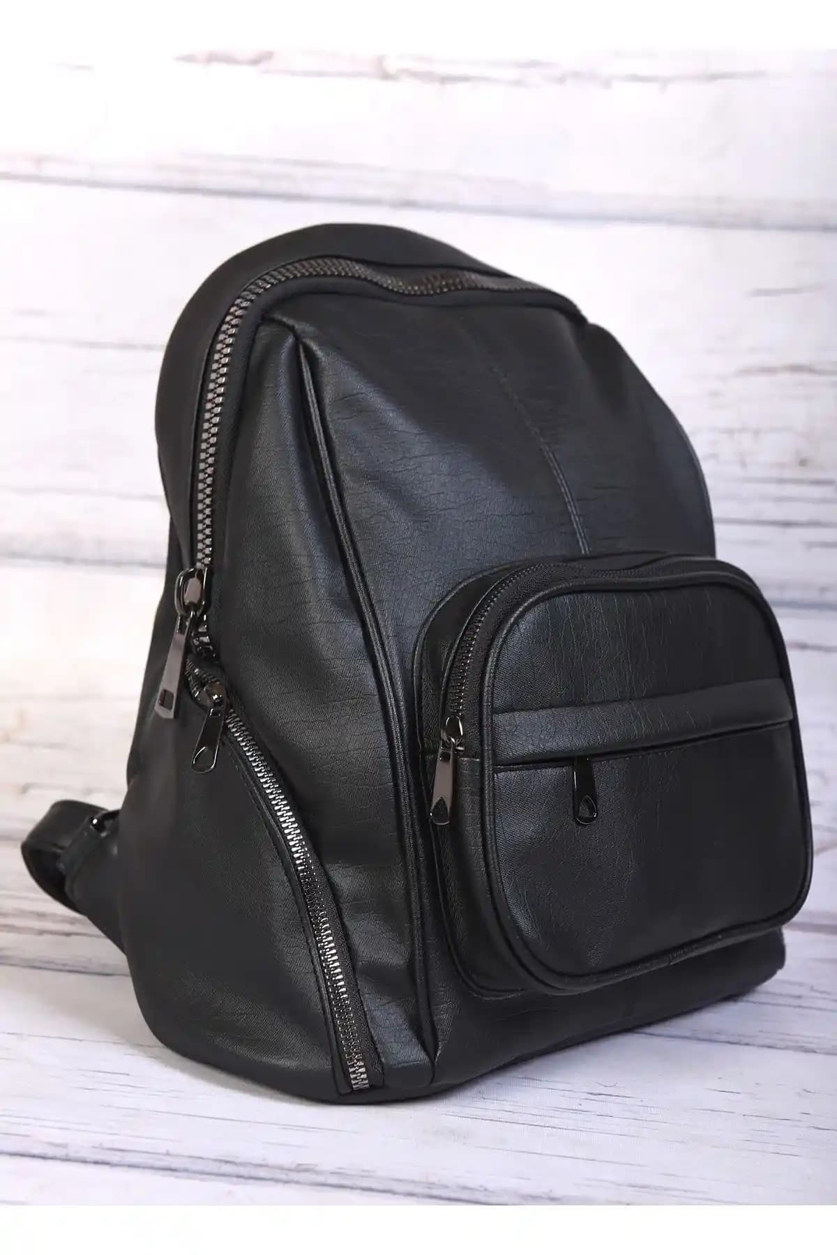 Monaliza Yıkama Deri Sırt Çantası: Şıklık ve Fonksiyonelliği Bir Arada Sunar