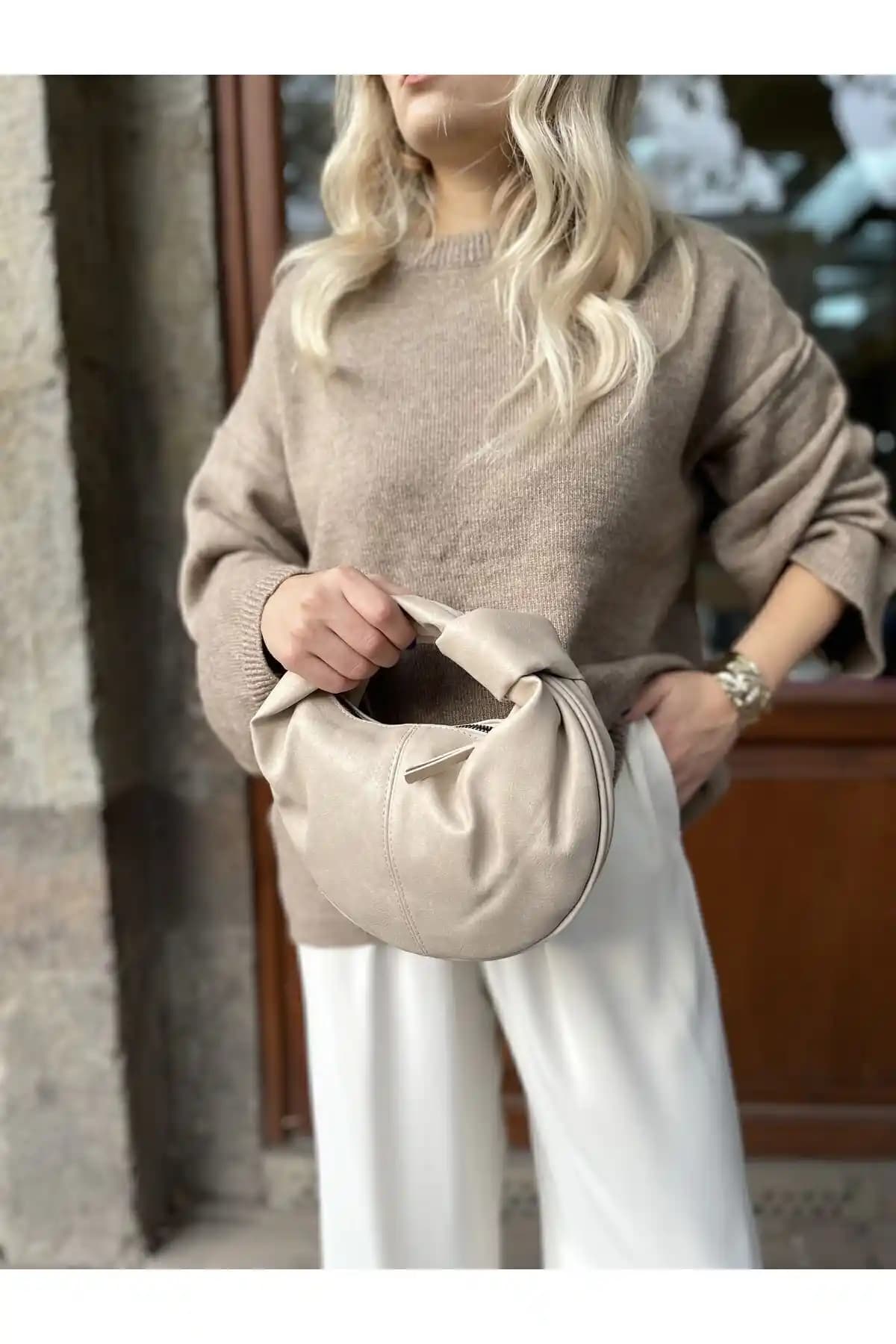 NİSSEA Kadın Krem Mini Düğümlü El Çanta: Şıklık ve Fonksiyonellik Bir Arada