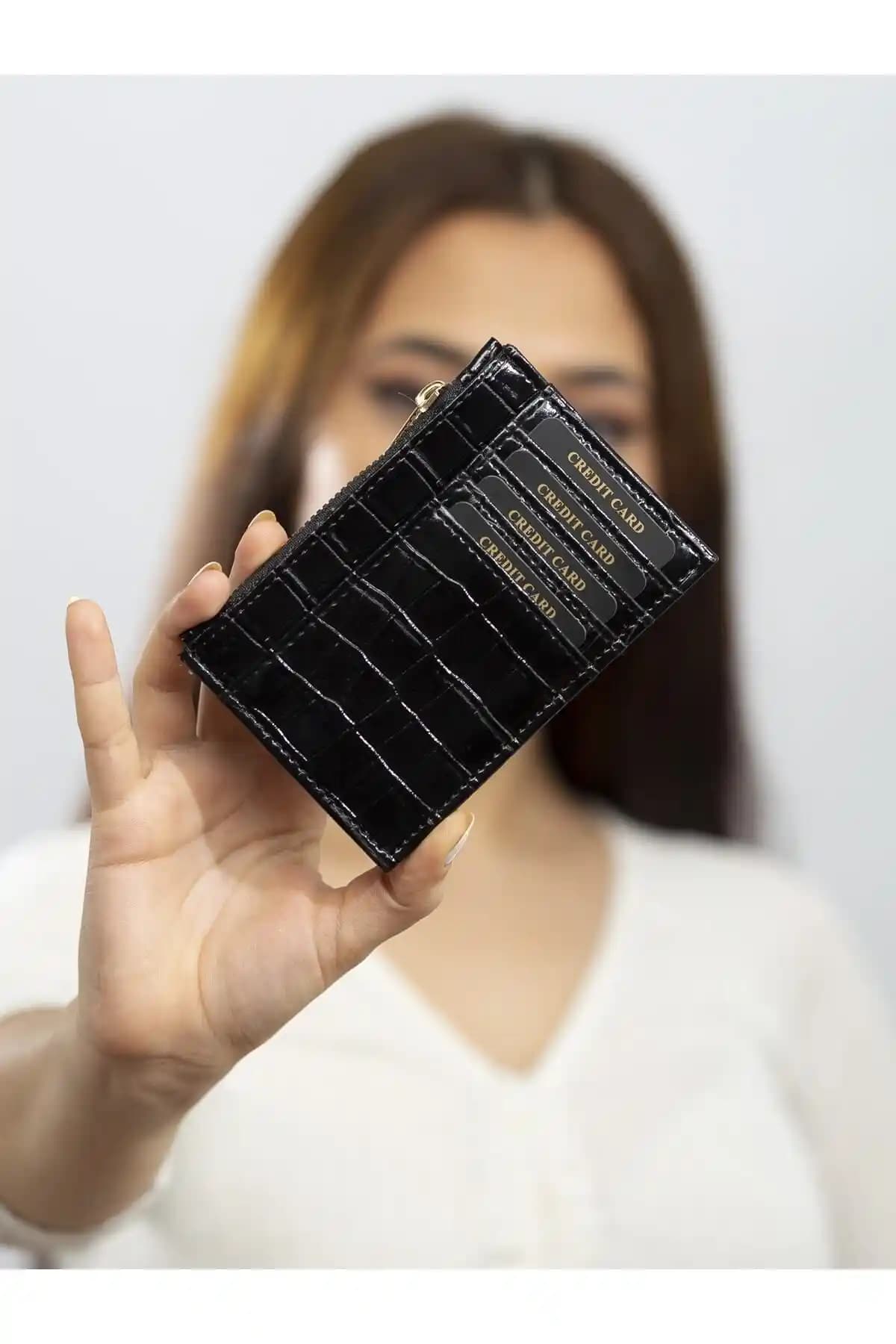 Noir Leather Paris Fermuarlı Siyah Kadın ve Unisex Kartlık Cüzdanı Şıklık ve İşlevsellik Sunar