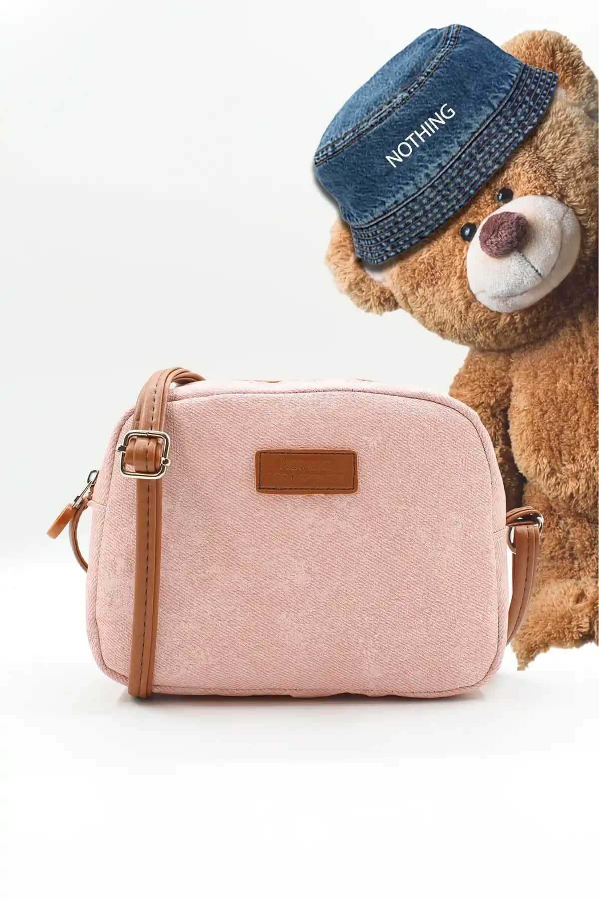 Nothing Kadın Mini Urban Denim Çanta Şık ve Fonksiyonel Tasarım Özellikleri