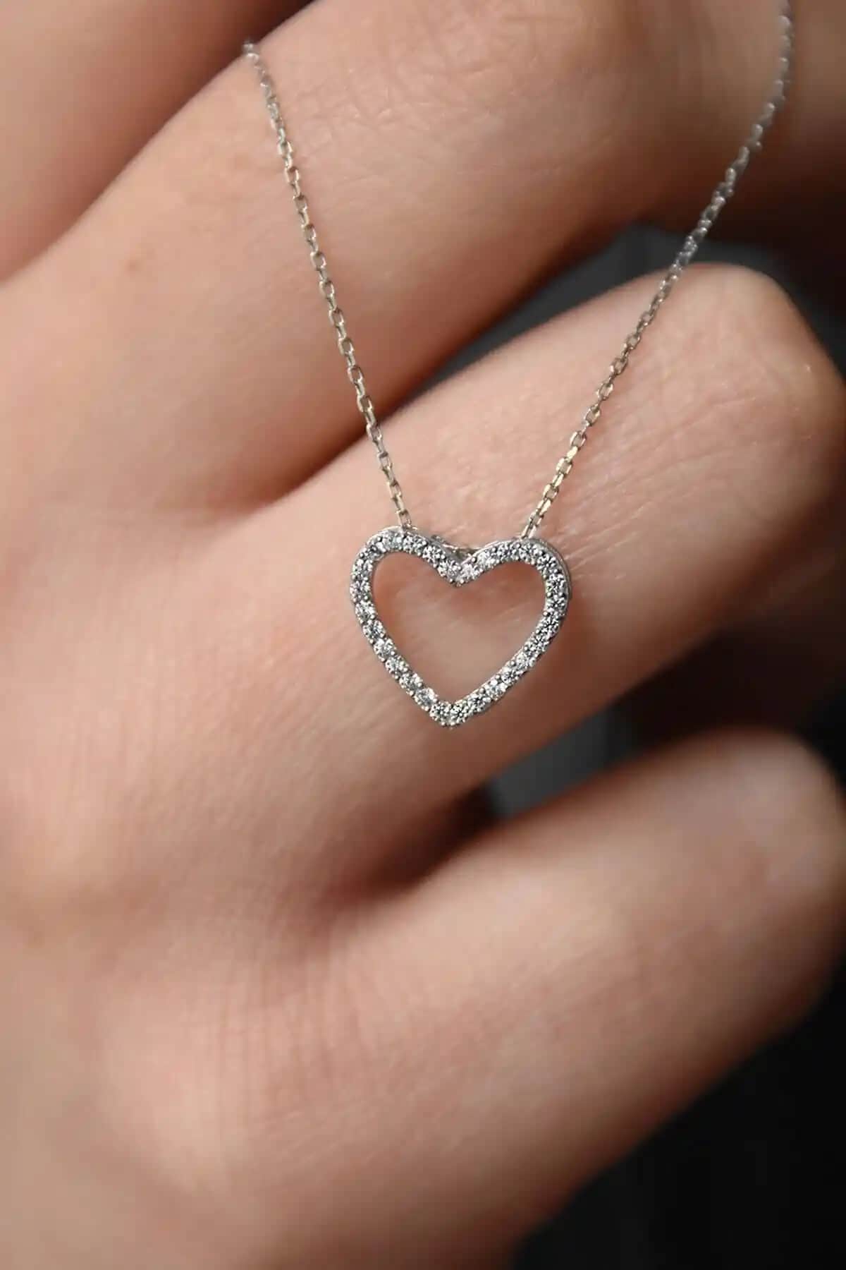 Papatya Silver 925 Ayar Gümüş Rodyum Kaplama Kalp Kolye Kadınlar İçin Zarif ve Dayanıklı