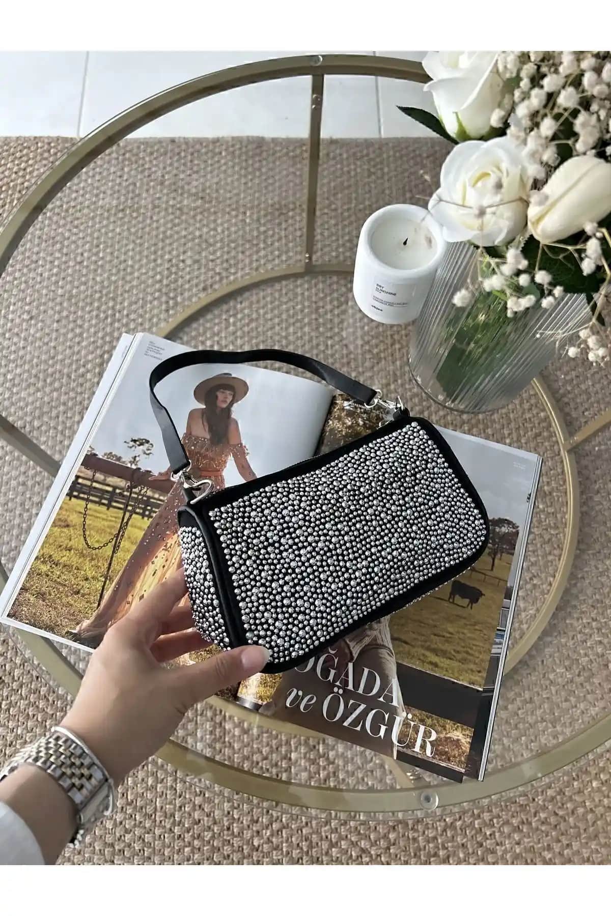 Paradise Siyah Taş Detaylı Kadın Çantası: Şıklık ve Fonksiyonelliğin Mükemmel Buluşması