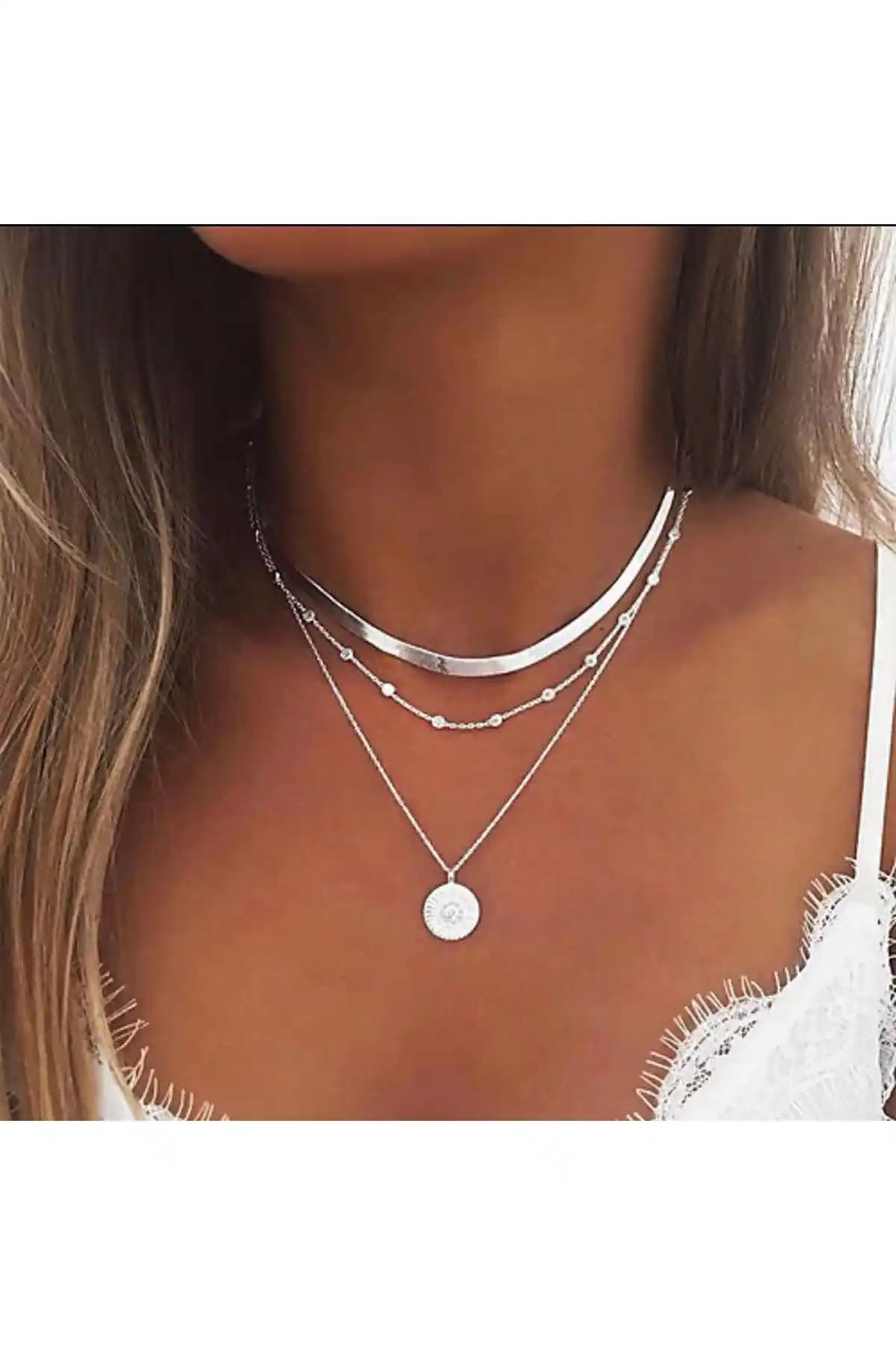 Pelin Aksesuar Üçlü Plaka Gümenüş Renk Kolye Şık ve Modern Minimalist Takı Tasarımı