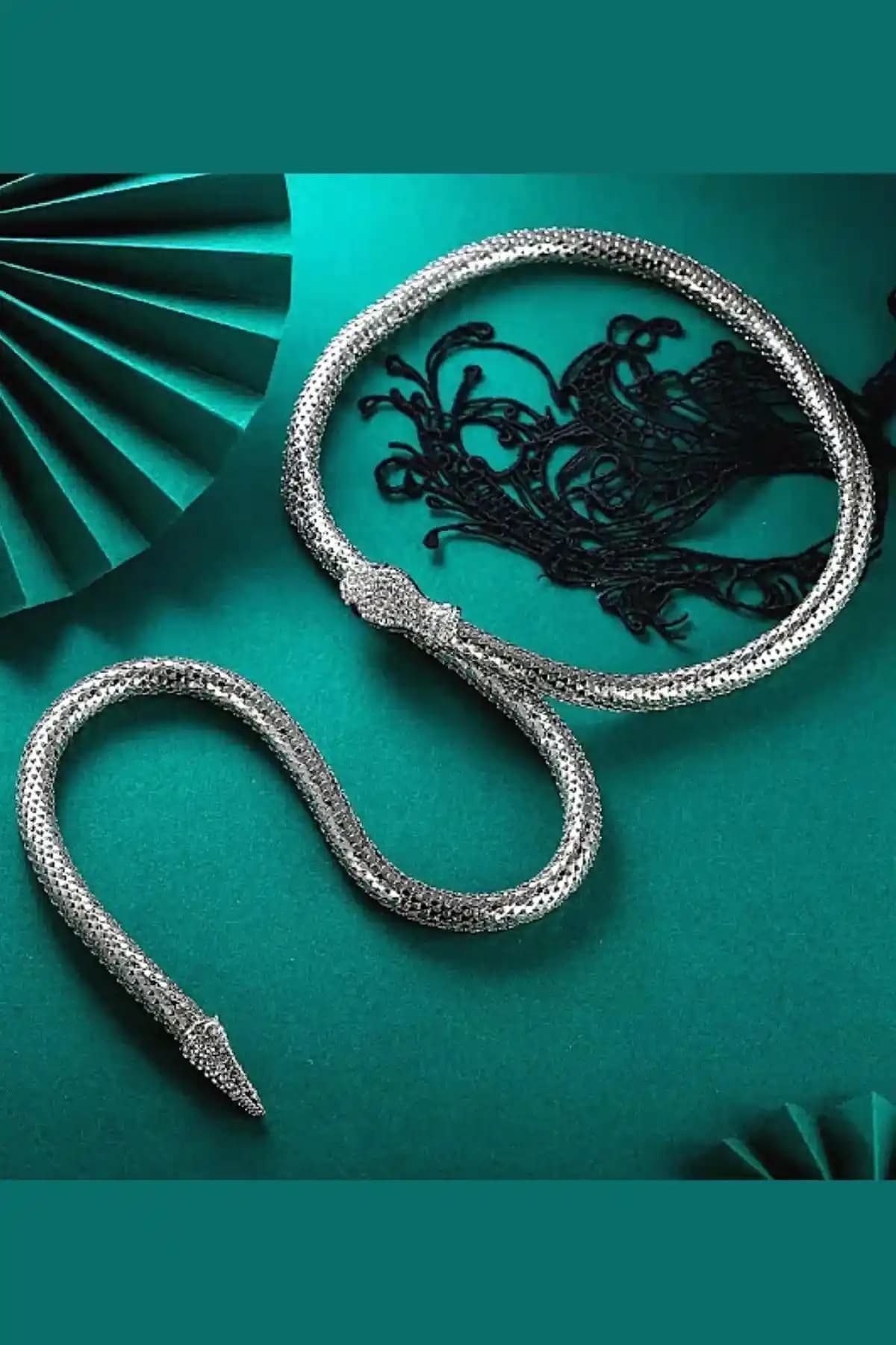 PETEK AKSESUAR Taşlı Yılan Detaylı Uzun Gümüş Kolye Şıklık ve Fonksiyonelliğin Birleşimi