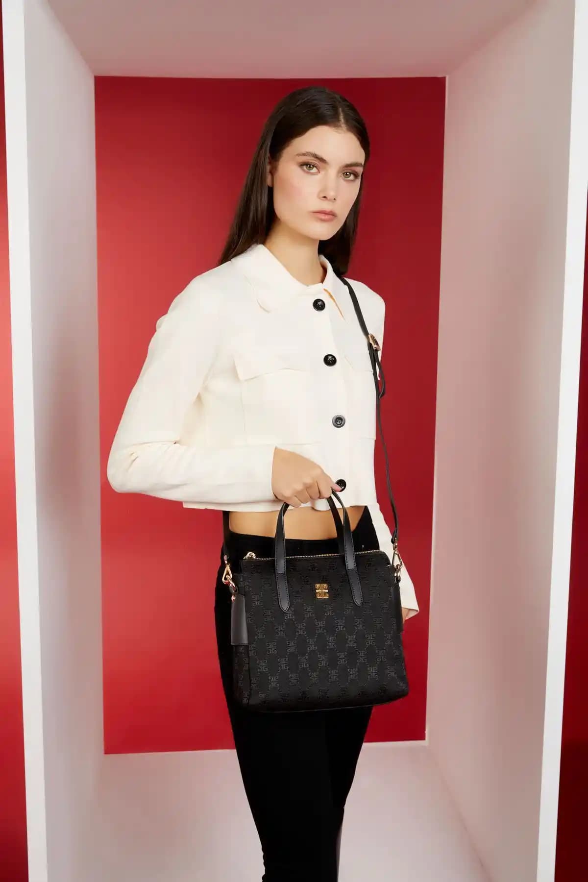 Pierre Cardin Siyah Kadın Omuz Çantası Günlük ve Şık Kullanım İçin Uygun Tasarım