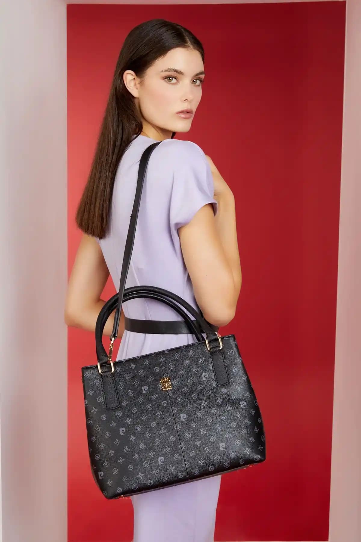 Pierre Cardin Siyah Monogram Kadın Omuz Çantası Günlük ve Şık Tasarım
