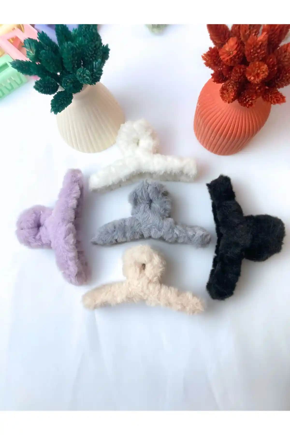 PREGIO Kadın XL Peluş Tüylü Büyük Boy Saç Tokası Şık ve Sıcak Kış Aksesuarı