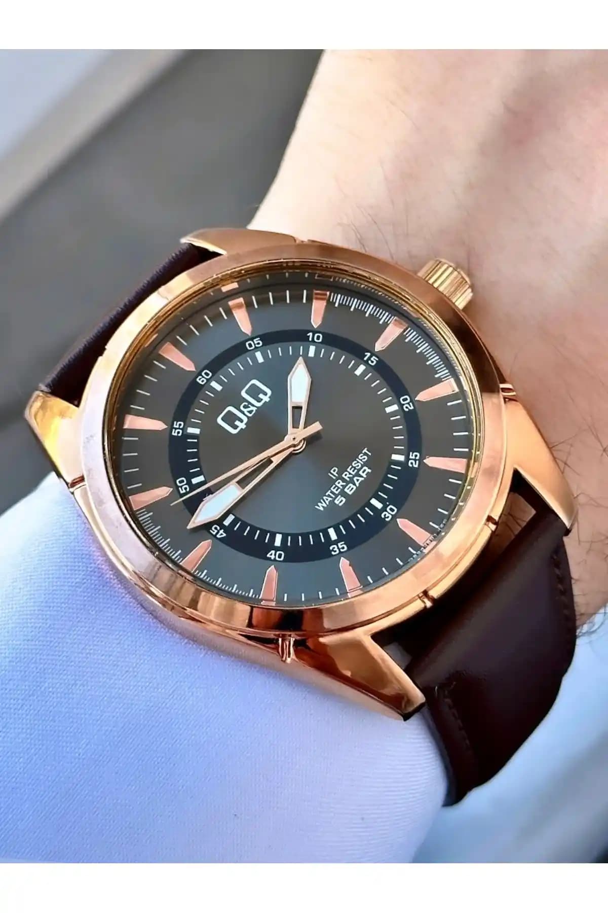 Q&Q 3A2068 Erkek Kol Saati Modern Tasarım ve Dayanıklılık Sunar