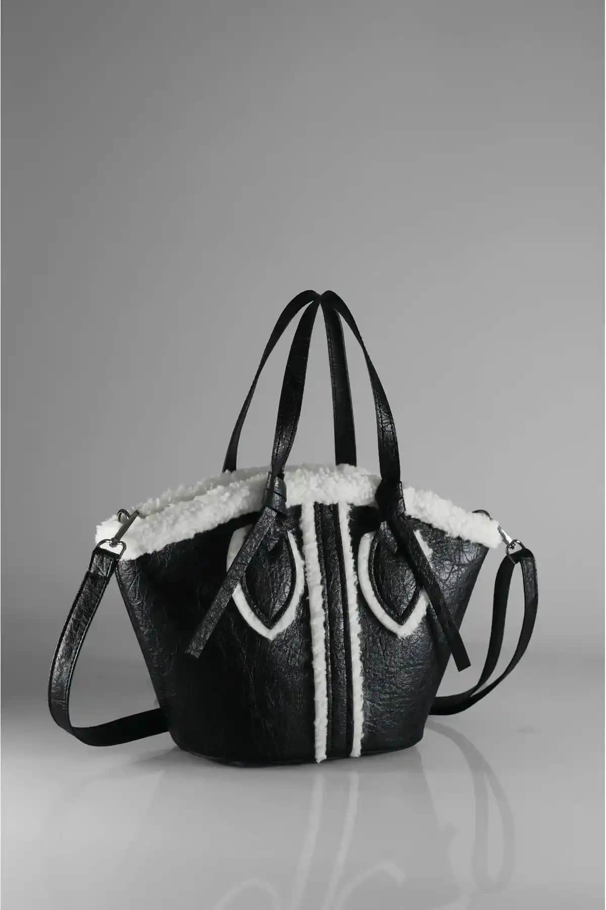 Rimense Kadın Siyah Beyaz Peluş Askılı El ve Omuz Çanta Özellikleri ve Kullanım Alanları