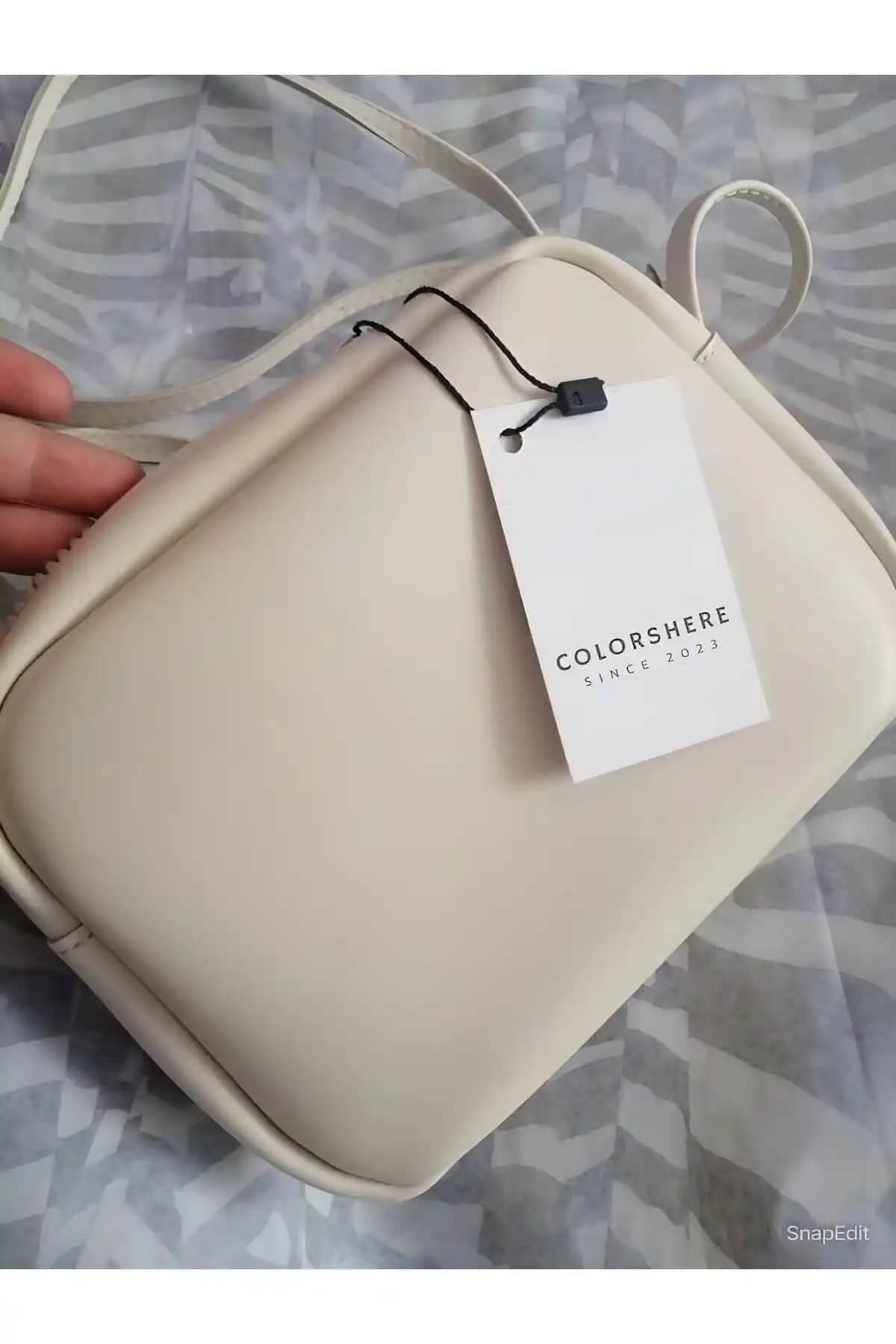 Sever Store Bej Renkli Askılı Çanta Günlük Kullanım İçin Şık ve İşlevsel Tasarım