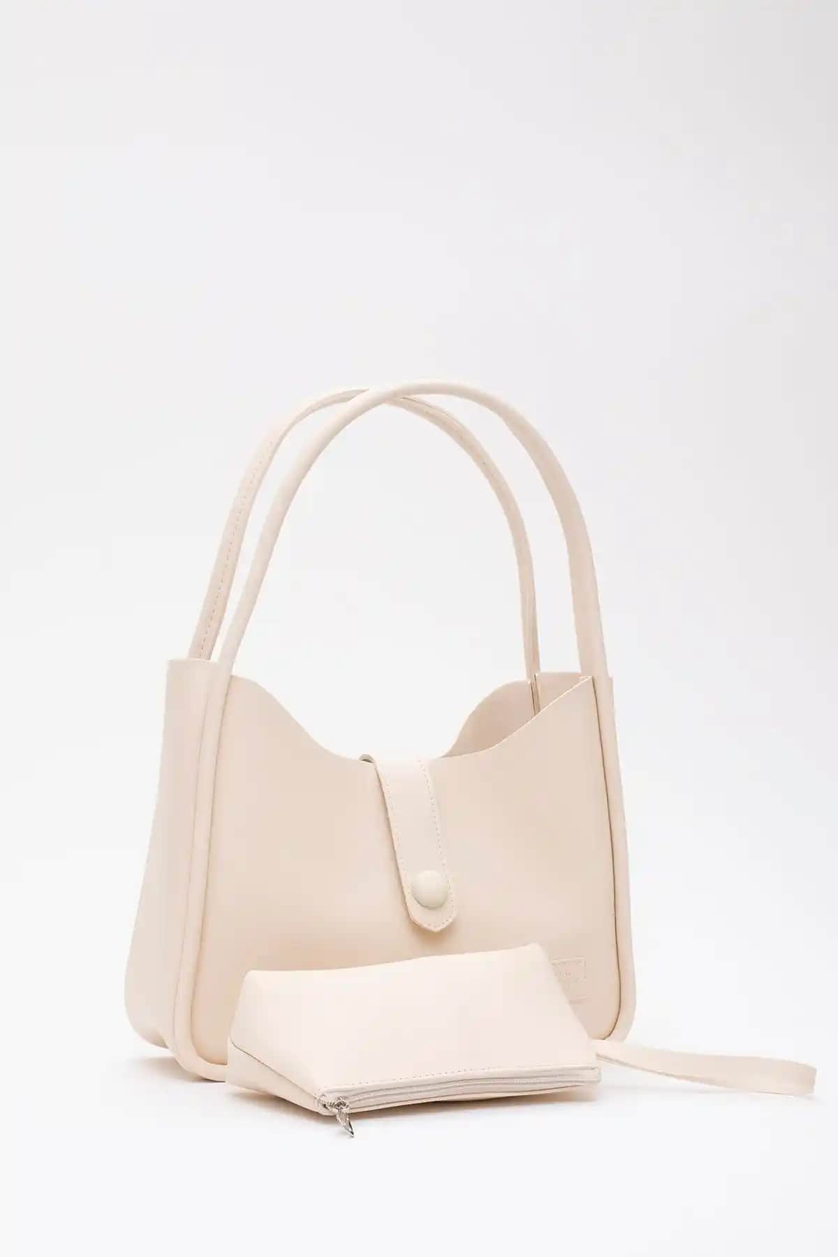 Shaka Krem Deri Çanta: Günlük Kullanım İçin Şık ve Fonksiyonel Omuz Çantası