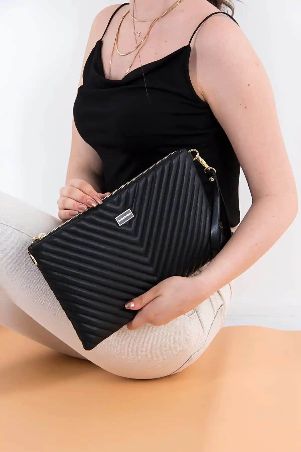 Silver Polo Siyah Kadın Portföy ve Clutch Modern ve Şık Tasarımıyla Günlük Kullanım İçin Uygun