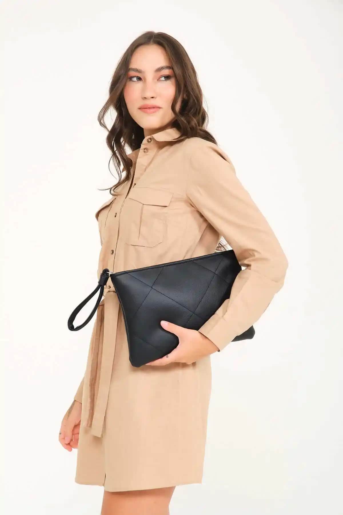 Simfa Premium Kadın Siyah Deri Kapitoneli El Çantası Şık ve Fonksiyonel Tasarım