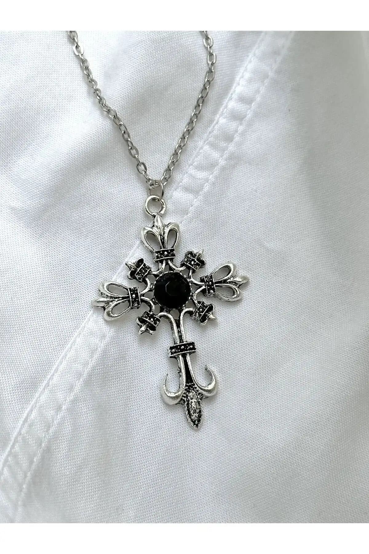 Sleyshop Taşlı Gotik Haç Anahtar Kolye Siyah Unisex Şık ve Dayanıklı Aksesuar