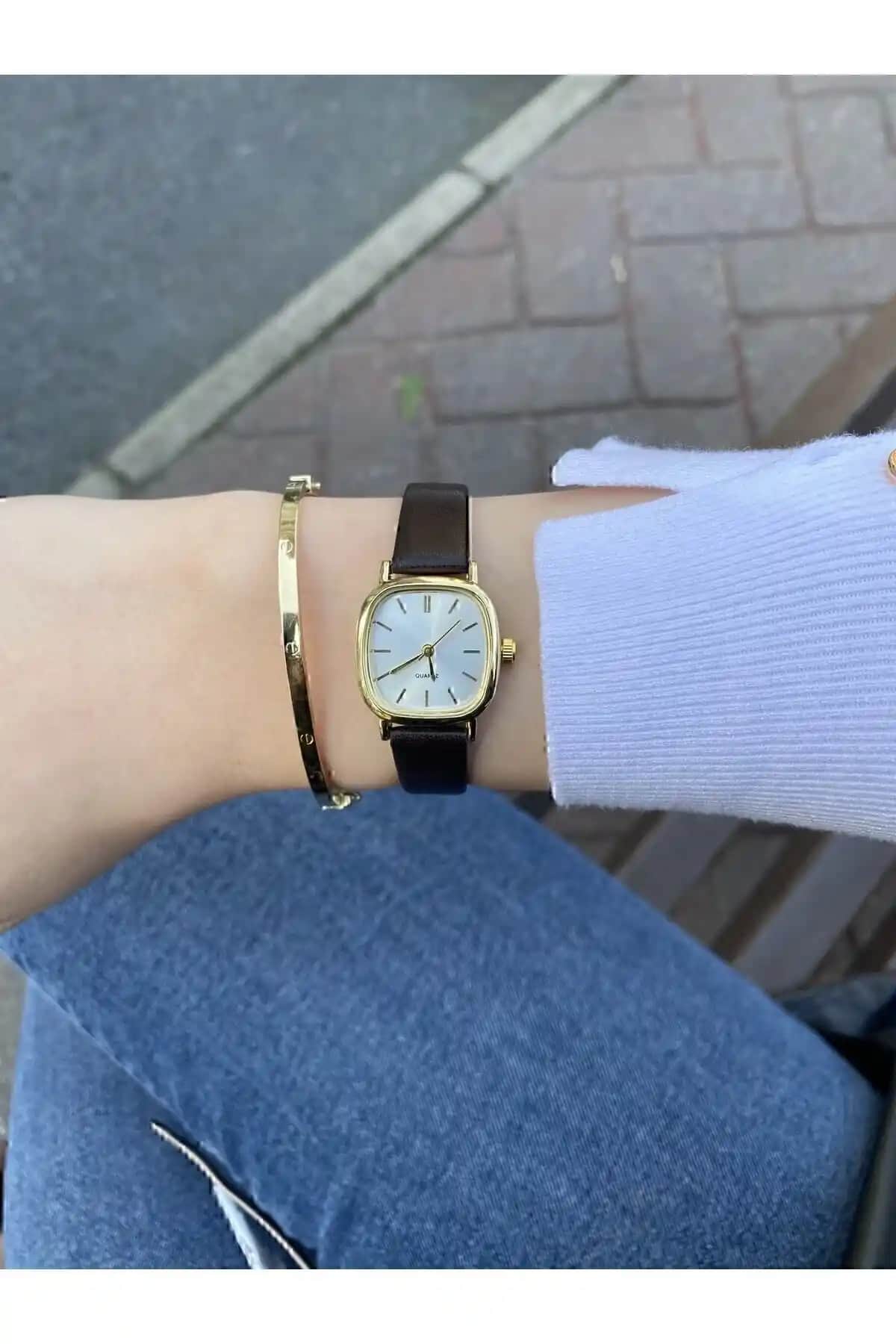 Sobce Retro Minimal Şık Deri Kahve Kordon Kadın Kol Saati Günlük ve Özel Kullanım İçin