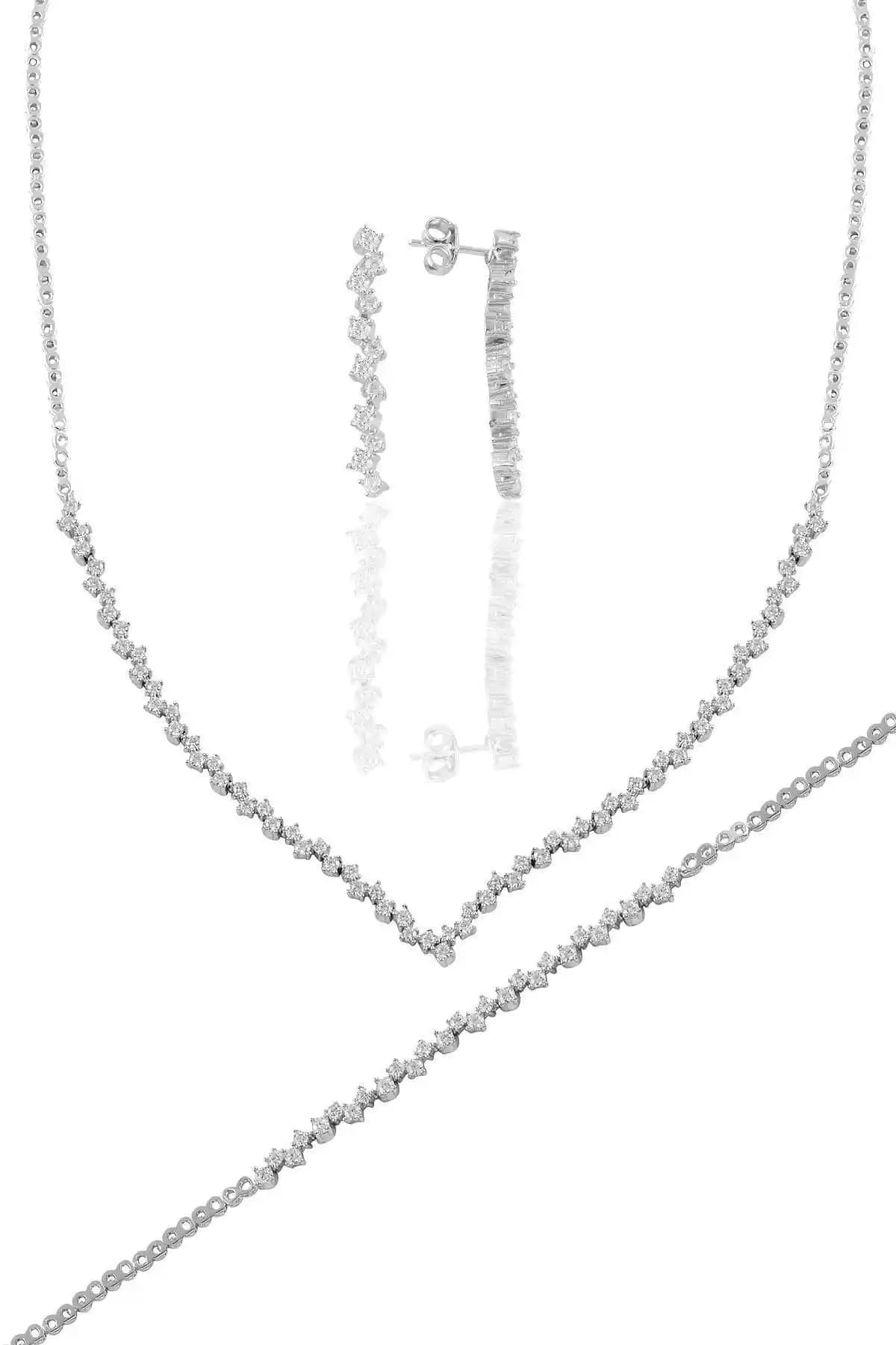 Söğütlü Silver Gümüş Takım Beyaz Altın Kaplama Rodyumlu Zarif Tasarım