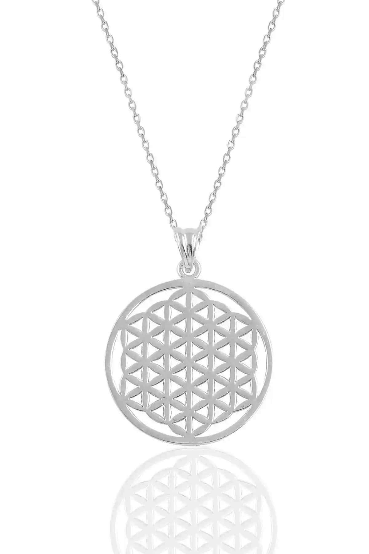 Söğütlü Silver Rodyum Kaplı Yaşam Çiçeği Kolye: Şıklık ve Dayanıklılığı Bir Arada Sunar