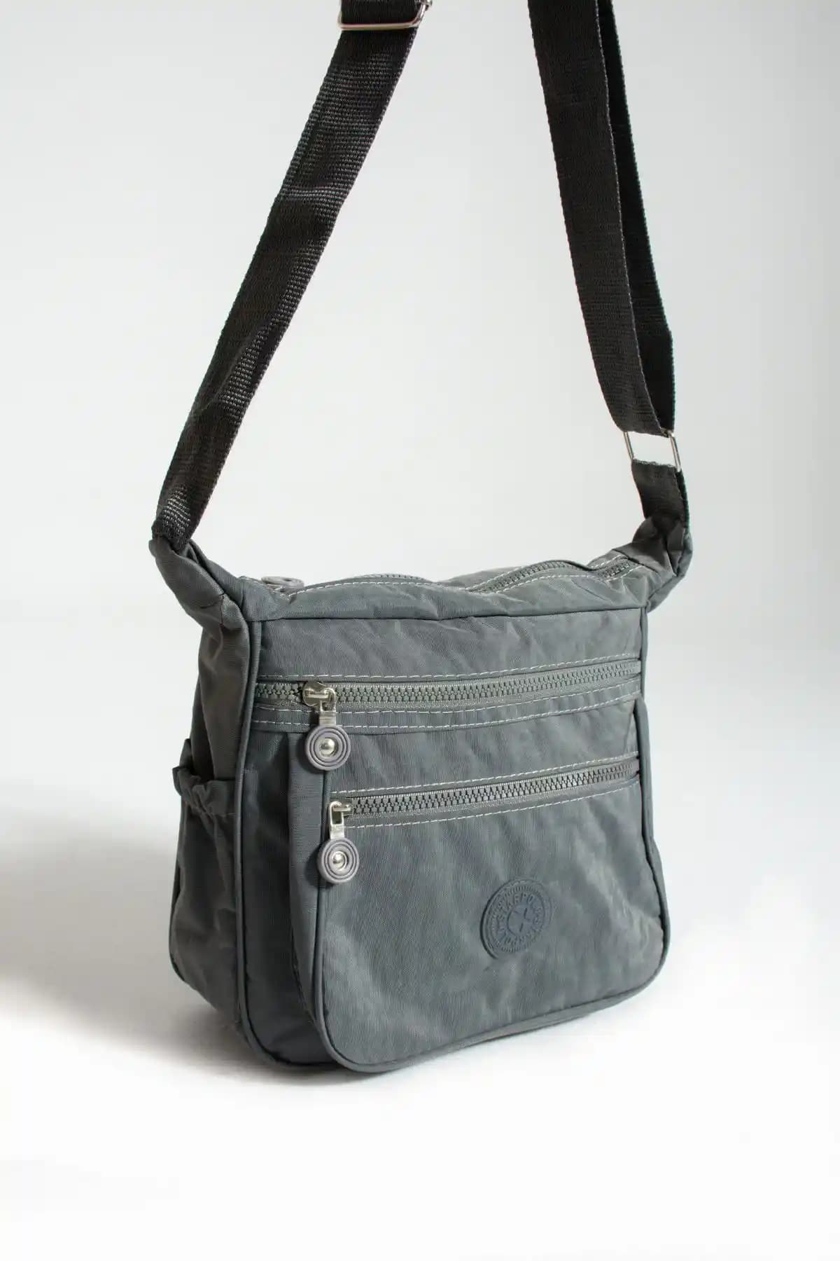 Star Polo Gri Omuz Krinkıl Kumaş Çanta Günlük Şıklık ve Fonksiyonellik Bir Arada