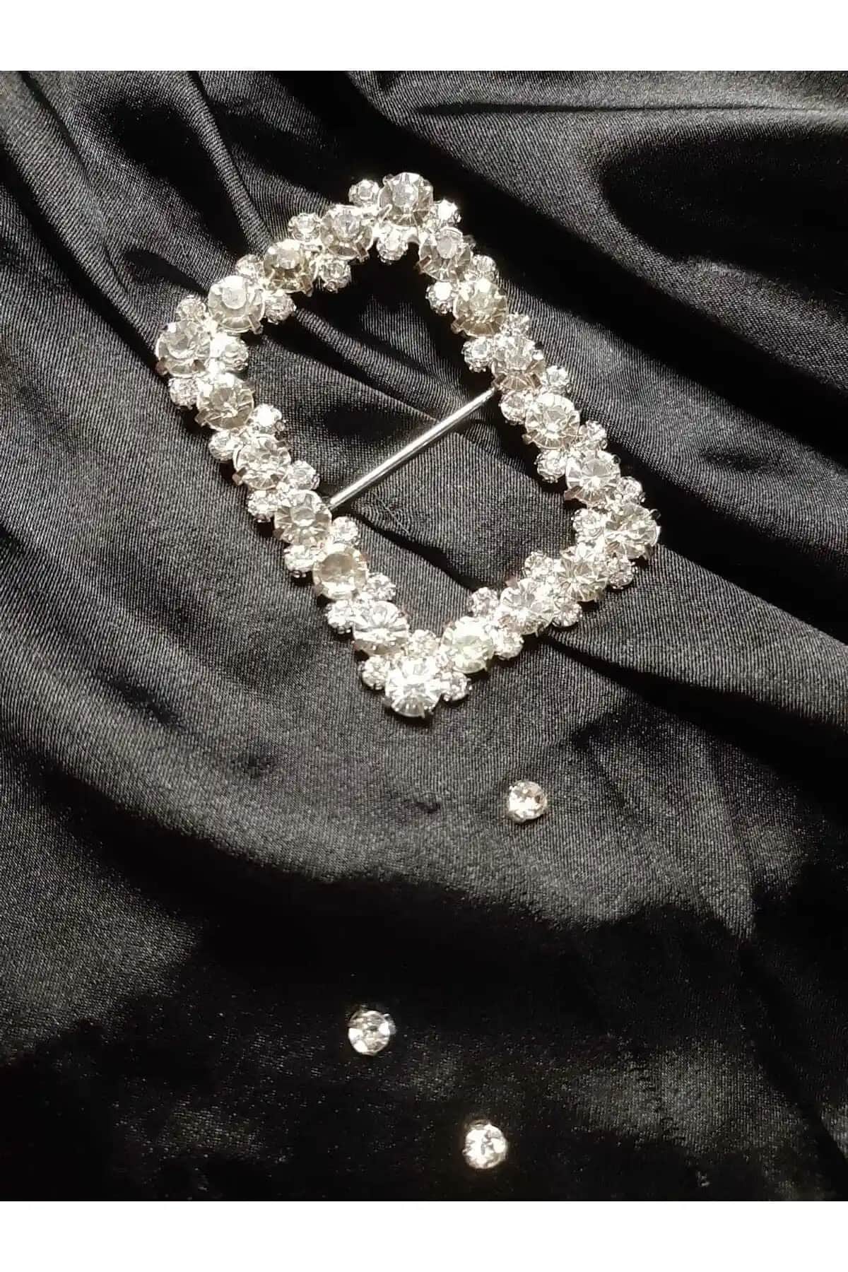 Suhneva Kristal Taşlı Dikdörtgen Kemer Tokası Şıklık ve Zarafeti Bir Arada Sunar