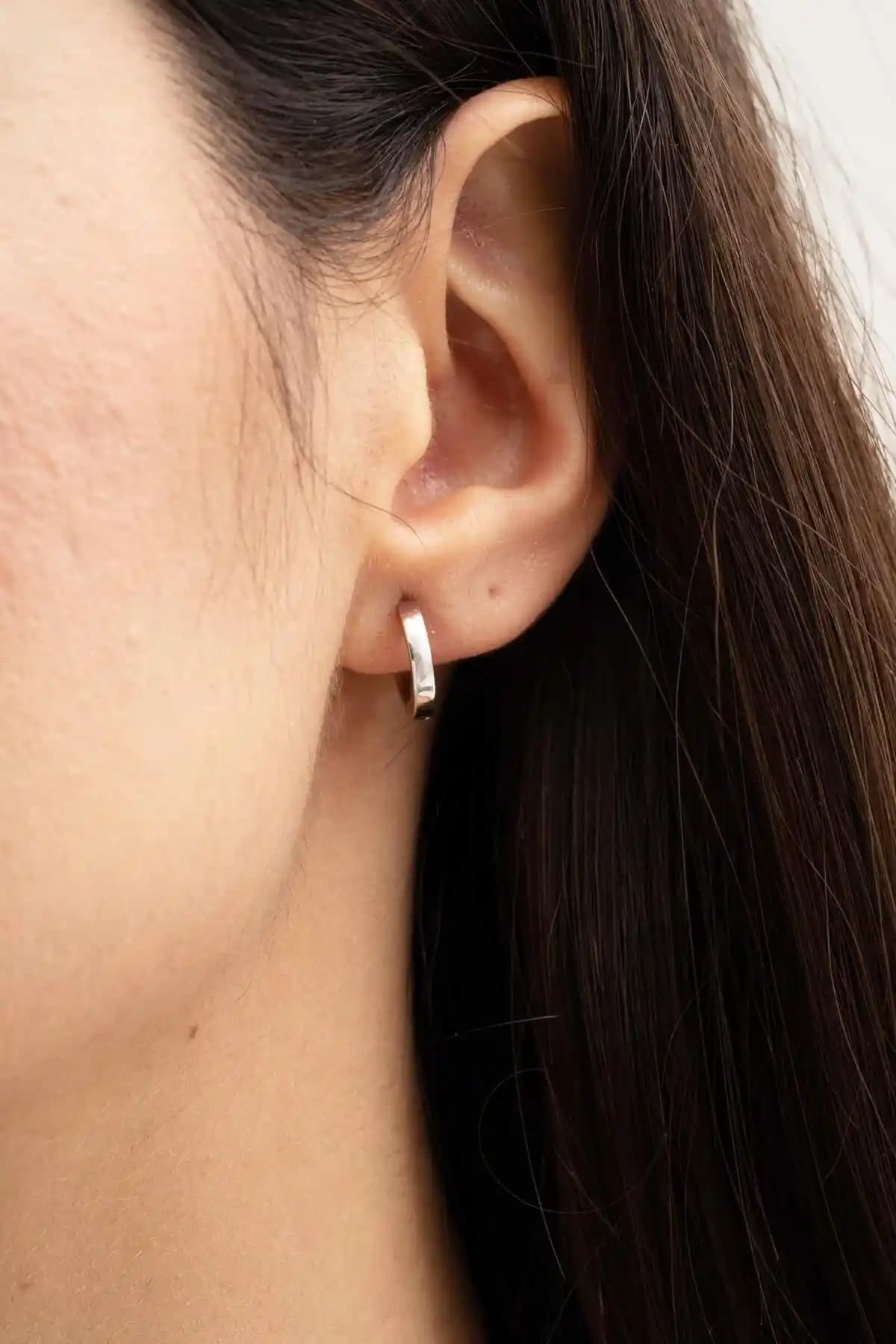 Sümer Telkari'nin 12 mm Gümüş Halka Küpe Modeli Şıklık ve Sağlamlık Sunar