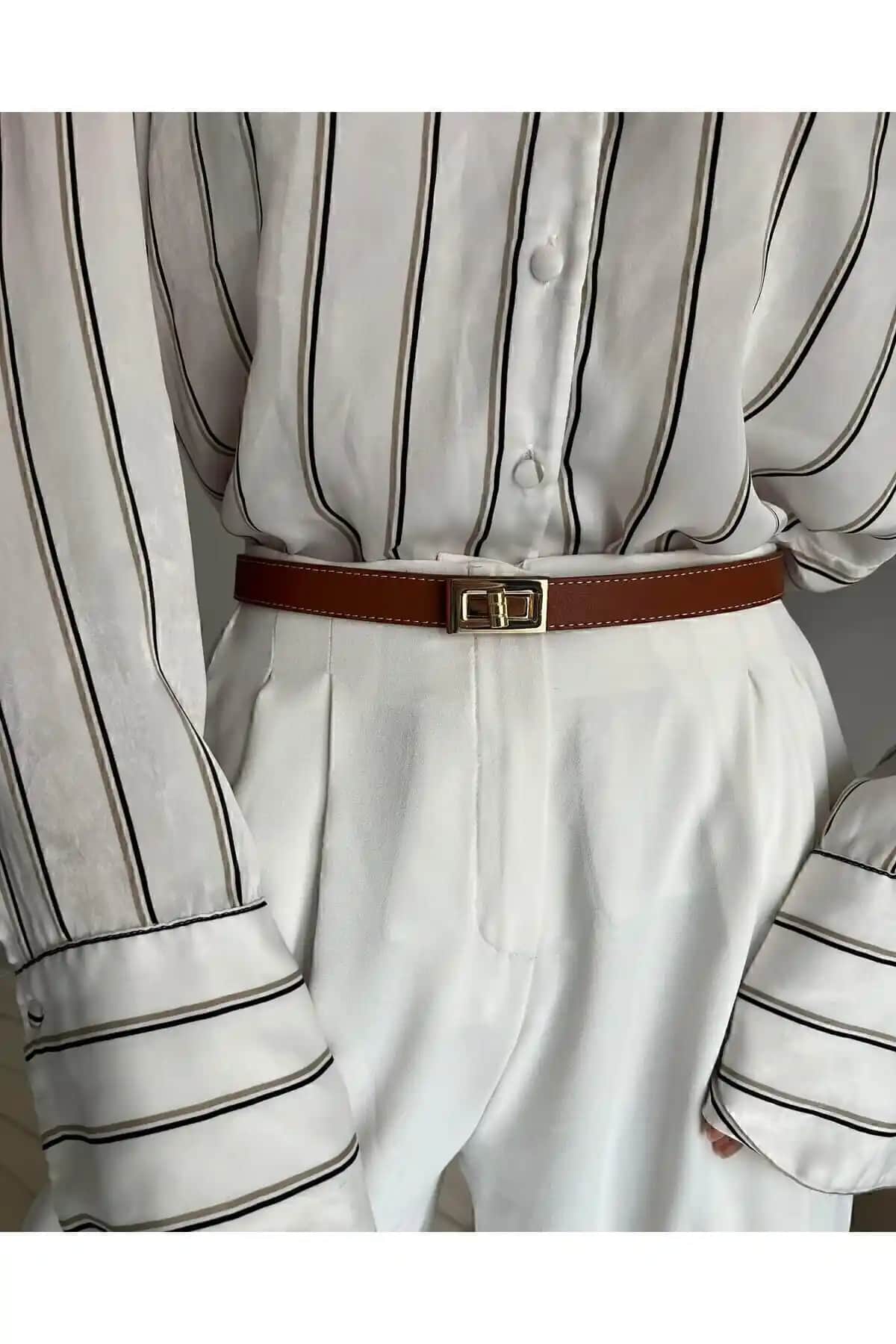 Tina Dikişli Gold Tokalı Kemer: Şık ve Dayanıklı Moda Aksesuarı