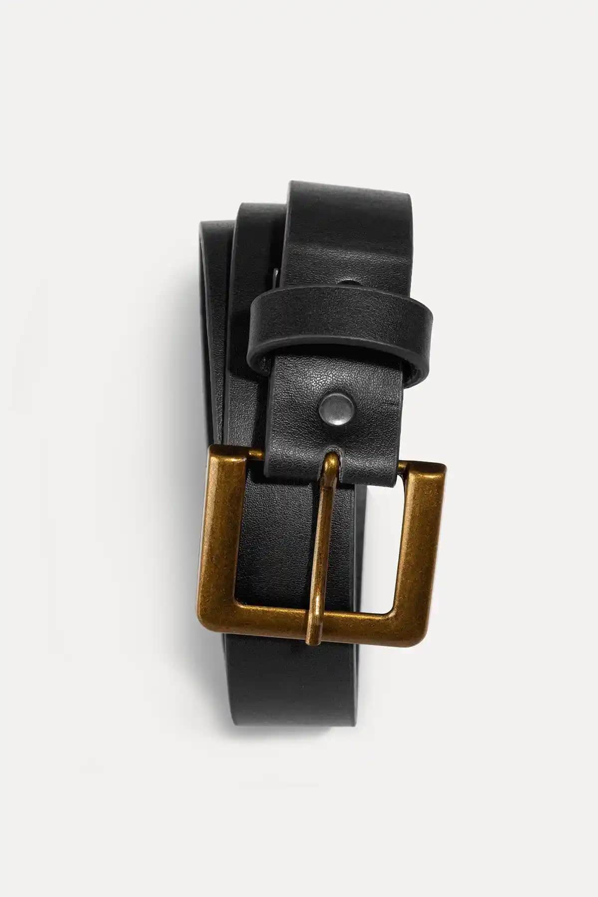 VATKALI Gold Kare Tokalı Siyah Deri Kemer: Şıklık ve Dayanıklılık İçin Uygun Fiyatlı Seçenek