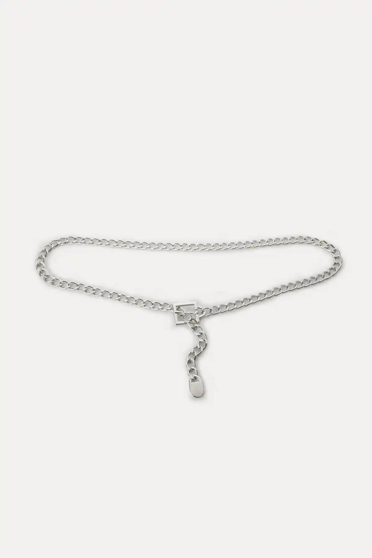 VATKALI Gümüş Zincir Kemer Modern Tasarım ve Yüksek Kalite ile Şıklık Sunar