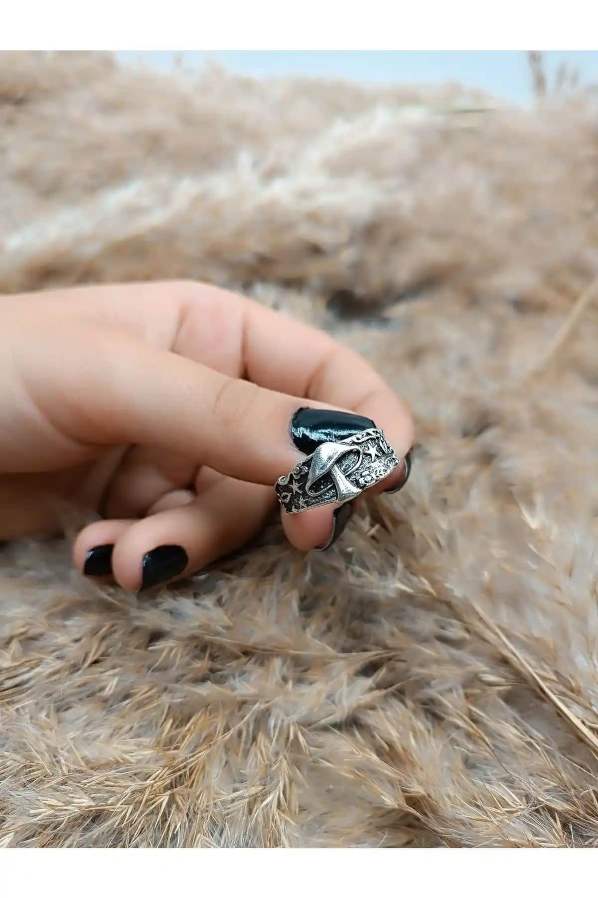 Vesaire Accessories Mantar Model Antik Eskitme Gümüş Kaplama Yüzük Özellikleri ve Kullanım Tavsiyeleri