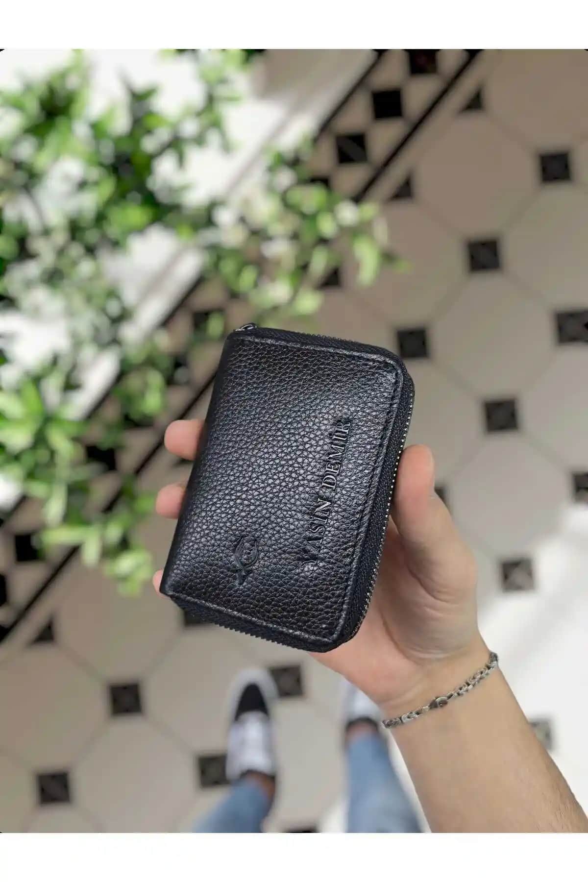 Visso 661 Hakiki Deri Fermuarlı Akordiyon Kartlık - Şık ve Pratik Tasarım