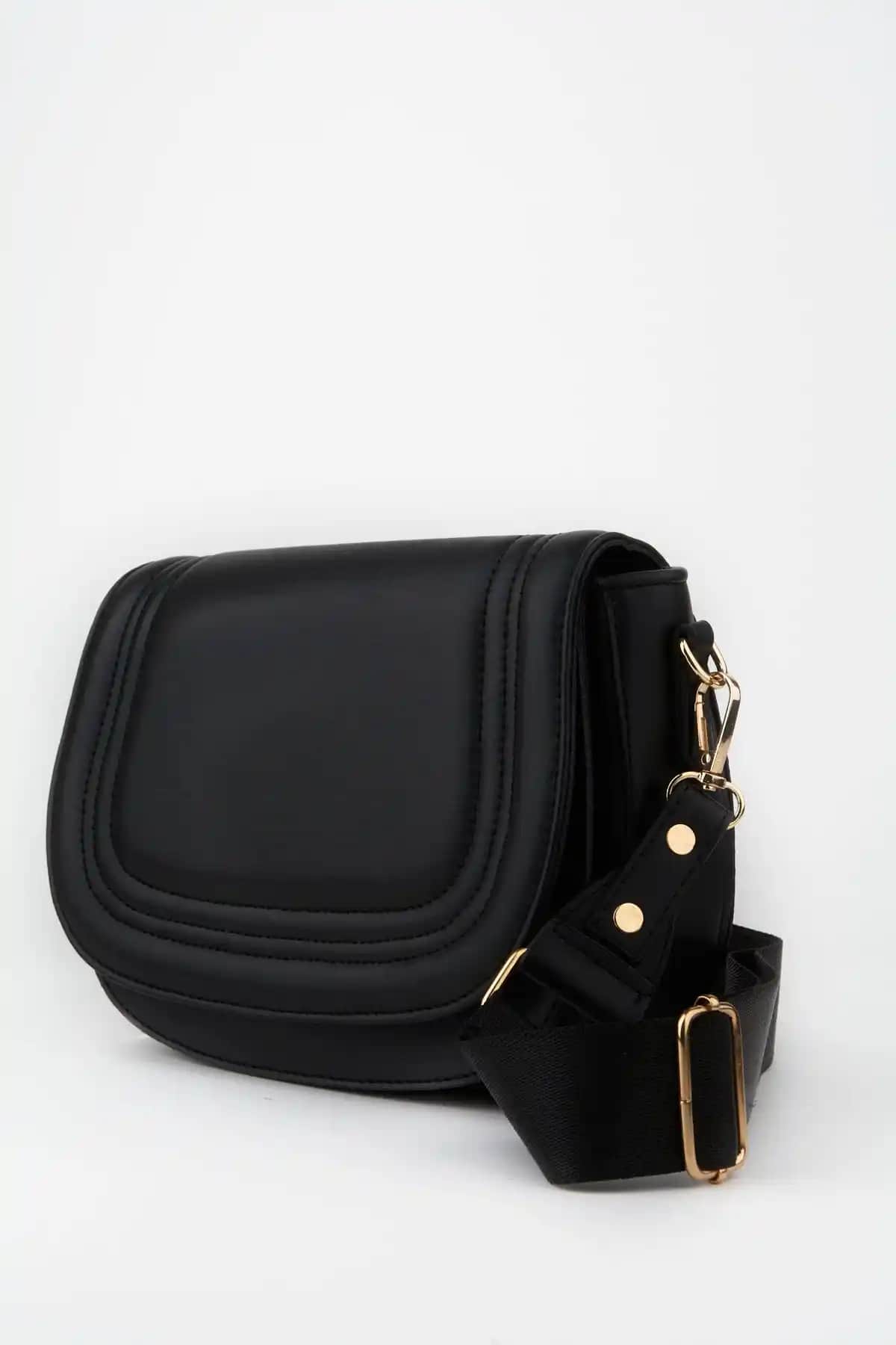 Vivaq Kadın Siyah 5 Bölmeli Astarlı Kapaklı Çıt Çıt Kapama Çanta Ürün Tanıtımı ve Özellikleri