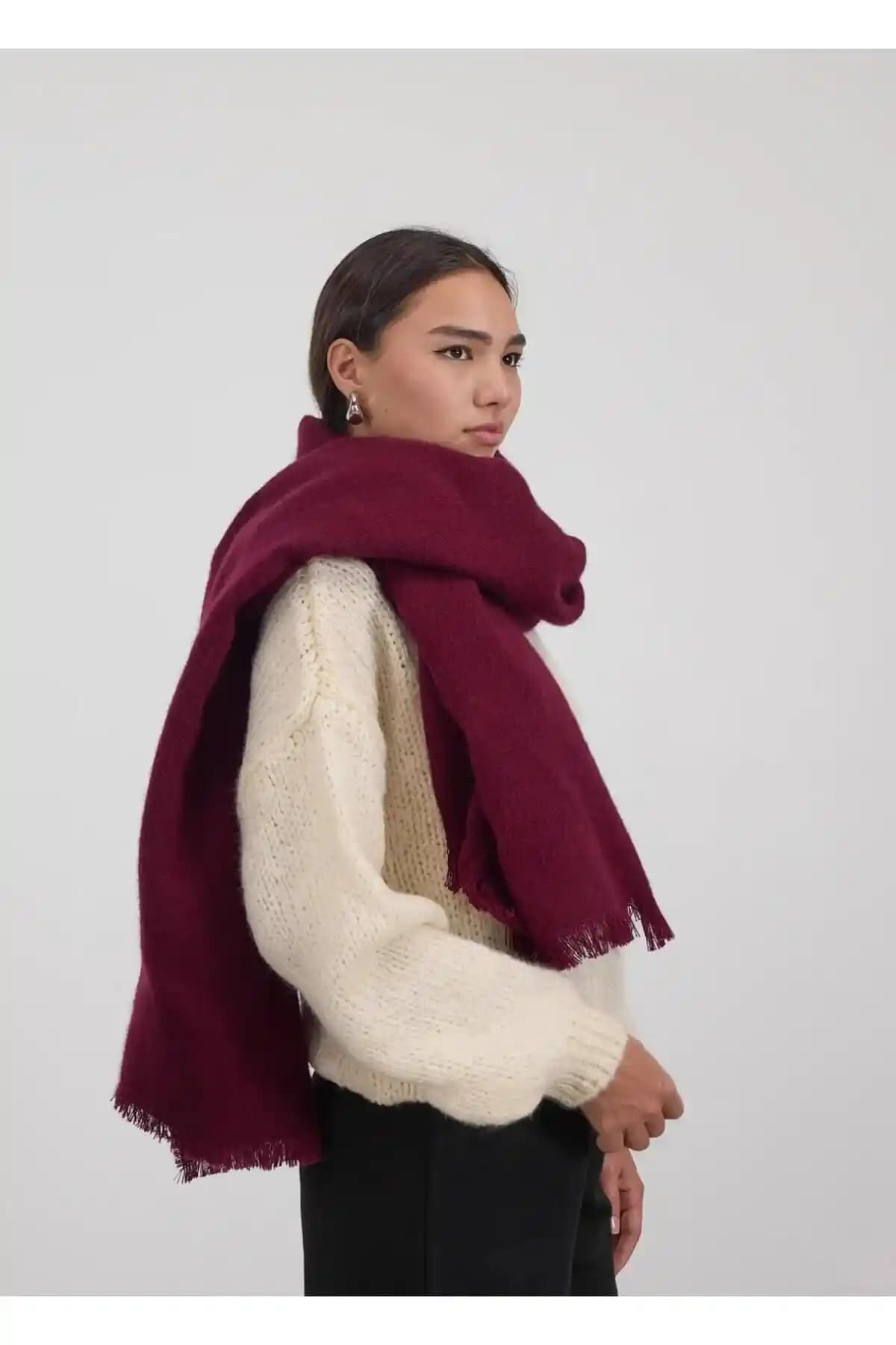Wearflawless Sade Kalın Yuşmak Yüksek Atkı: Şıklık ve Sıcak Tutma Özelliğiyle Kış Modası