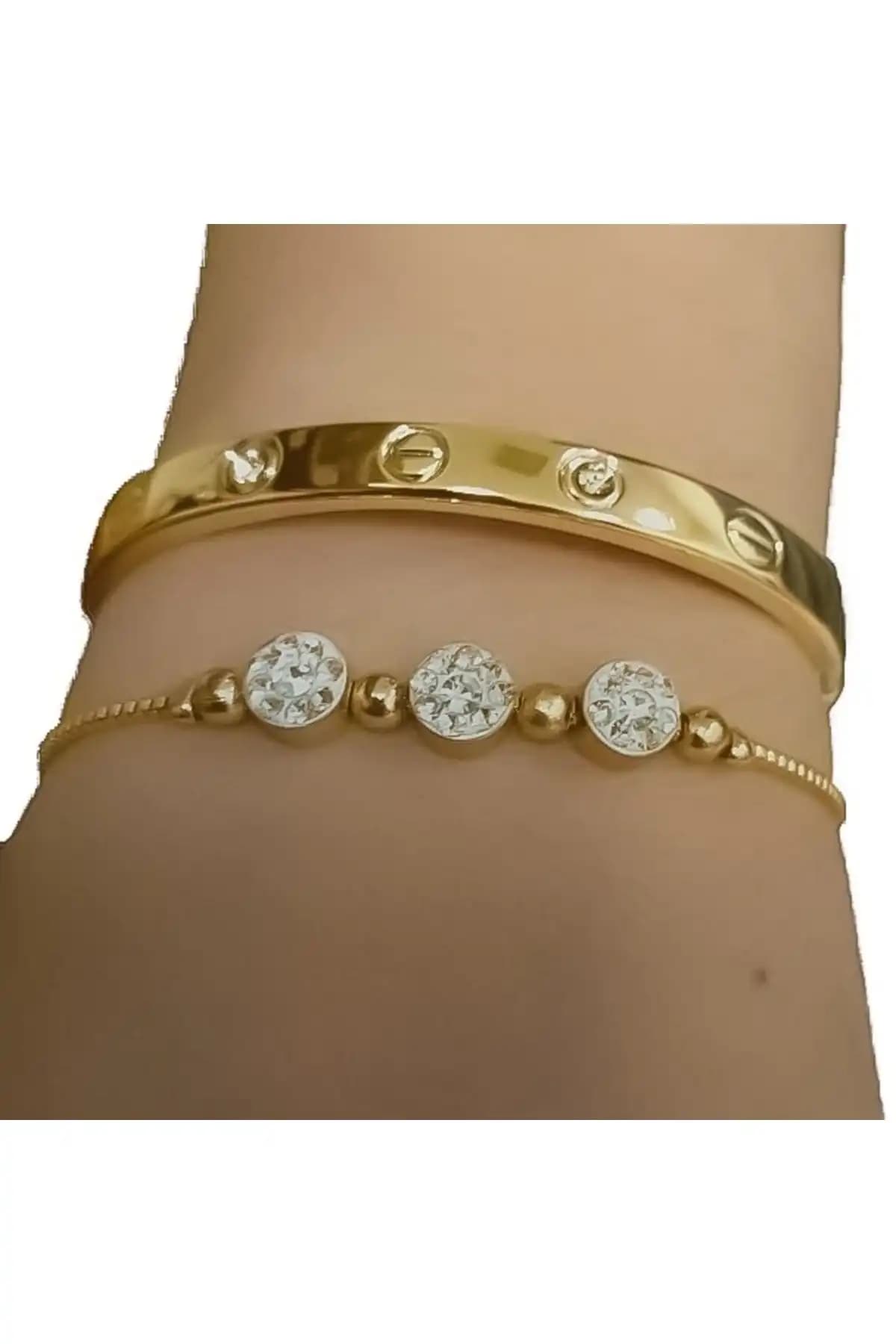 X-Lady Accessories Altın Renk Kombin Bileklik Seti Şıklık ve Zarafetin Modern Yansıması