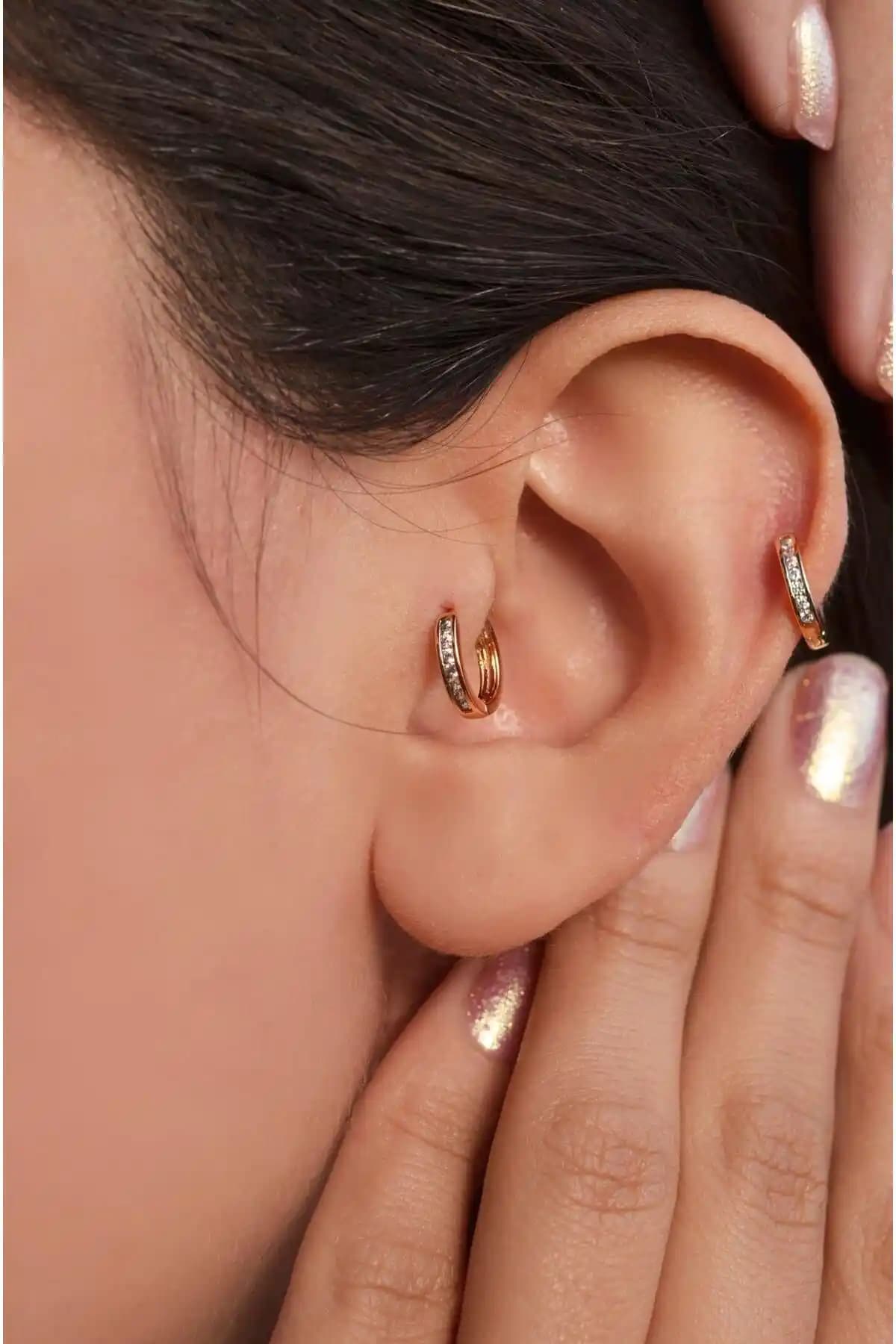 Zirkon Taşlı Modern Piercing: Şık ve Dayanıklı Kıkırdak ve Helix Takıları