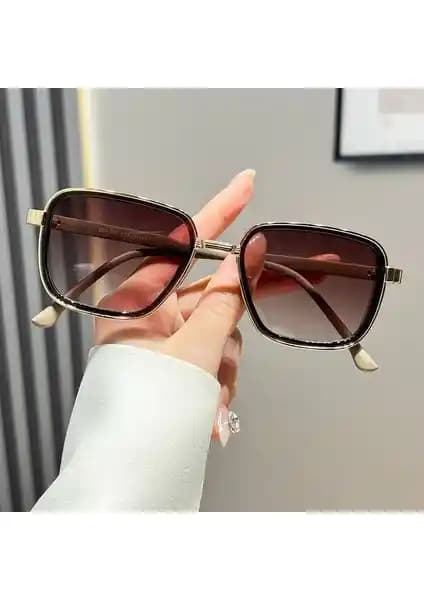 Dzmerc Metal Çerçeveli Yansımayı Önleyici PC Lensli Kadın Güneş Gözlüğü Özellikleri ve Stil İpuçları