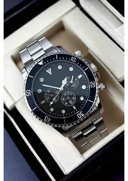 Güncel Vitrin Premium Gümüş Paslanmaz Çelik Erkek Kol Saati Özellikleri ve Tasarımı