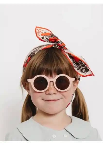 Macerati İsveç Çocuk Güneş Gözlüğü: Göz Sağlığı ve Şıklık İçin Güvenilir Seçenek