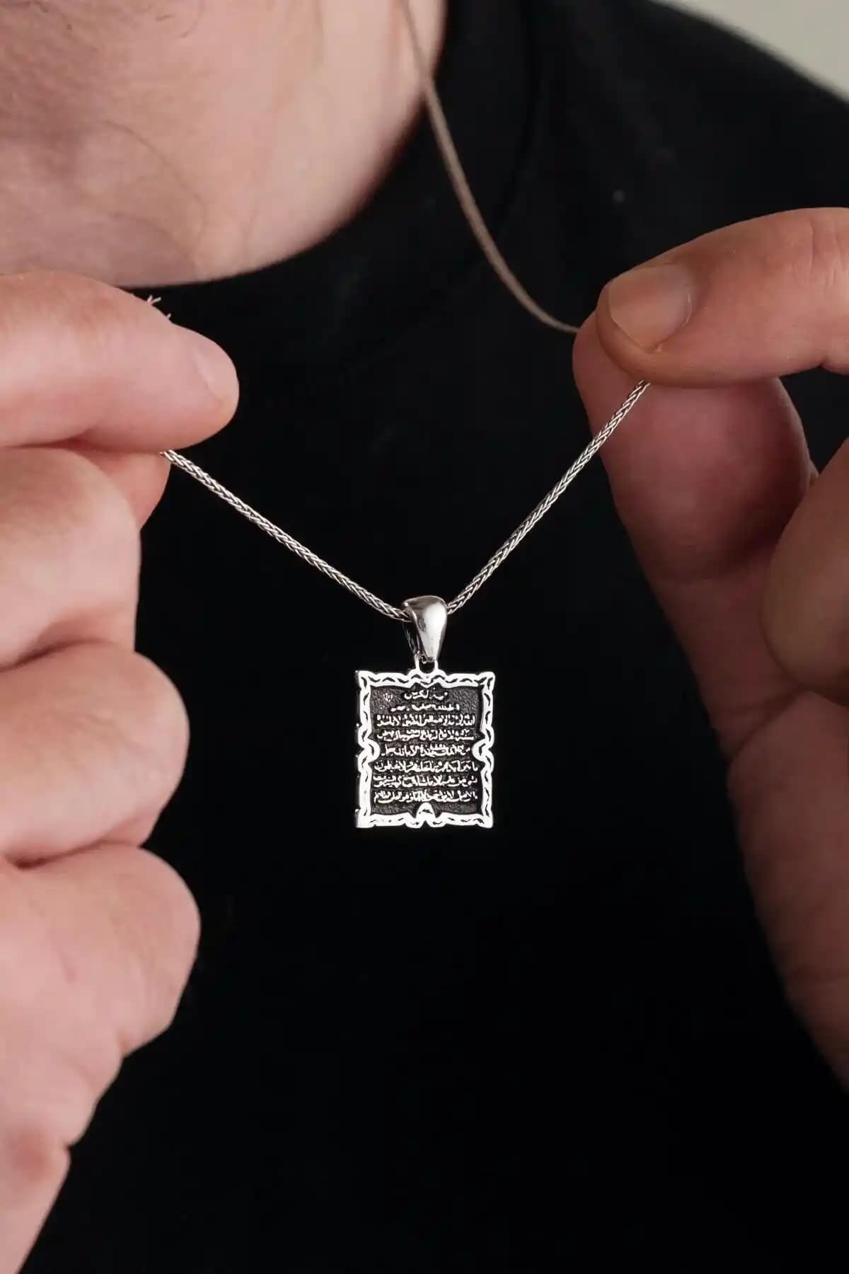 Ayetel Kürsi Kolye Kare: Manevi Değer ve Modern Tasarımın Buluşması