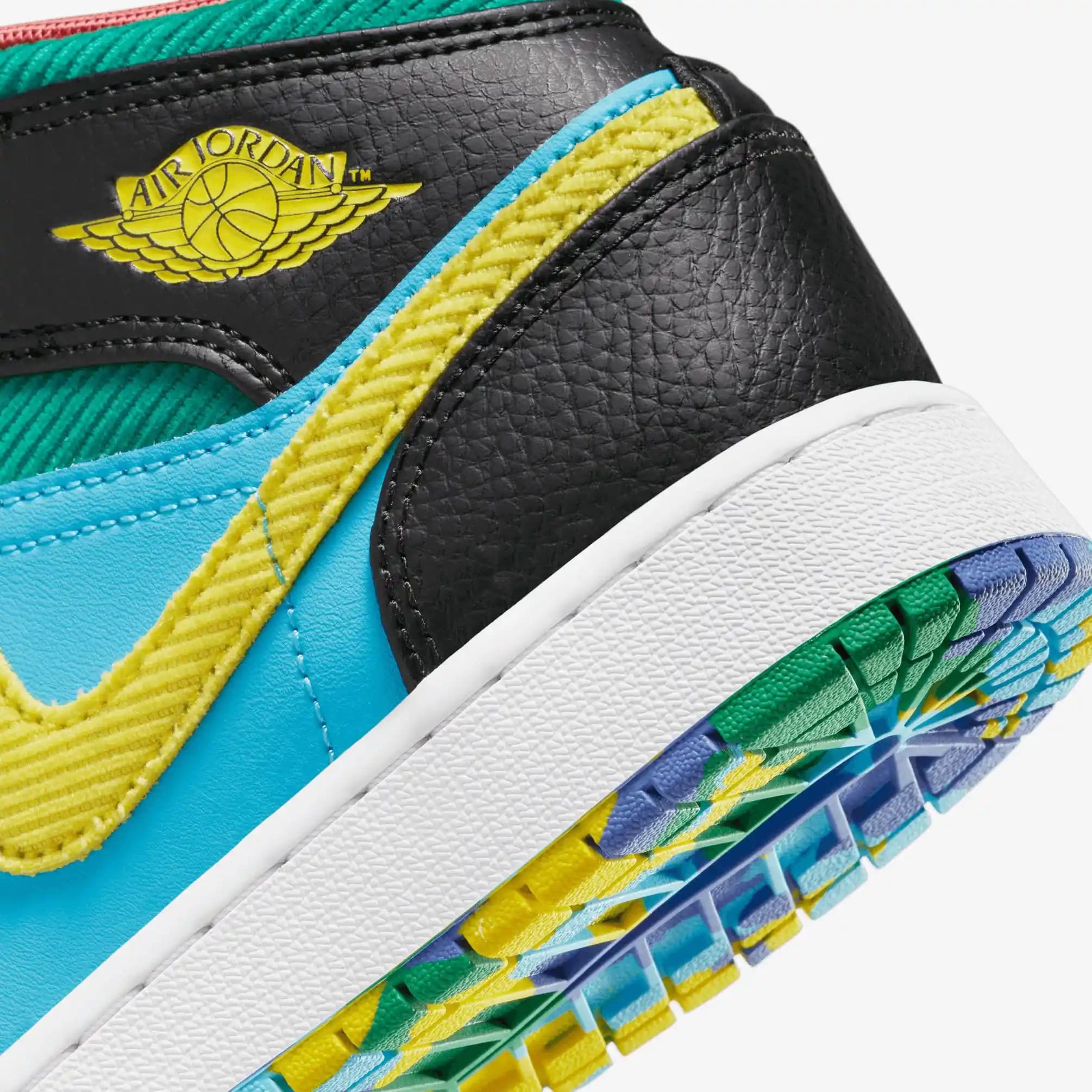 Nike Renkli Jordan Modelleri ve Sosyal Medyada Gençler Arasındaki Popülerliği