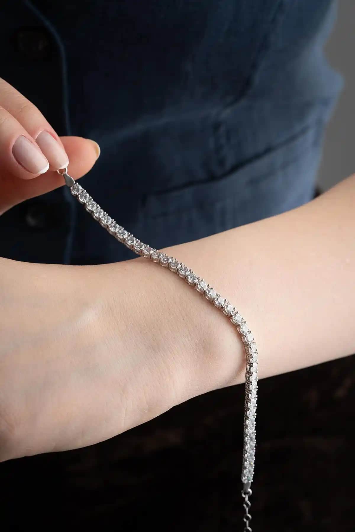925 Ayar Gümüş Bilekliklerin Özellikleri ve Kalite Güvencesi