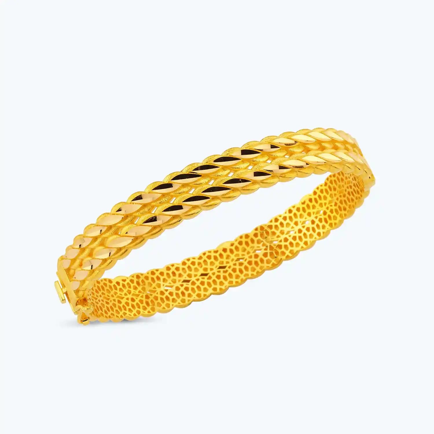 Altın Bilezik Modelleri ve Çanta Aksesuarlarıyla Şıklığı Yakalayın