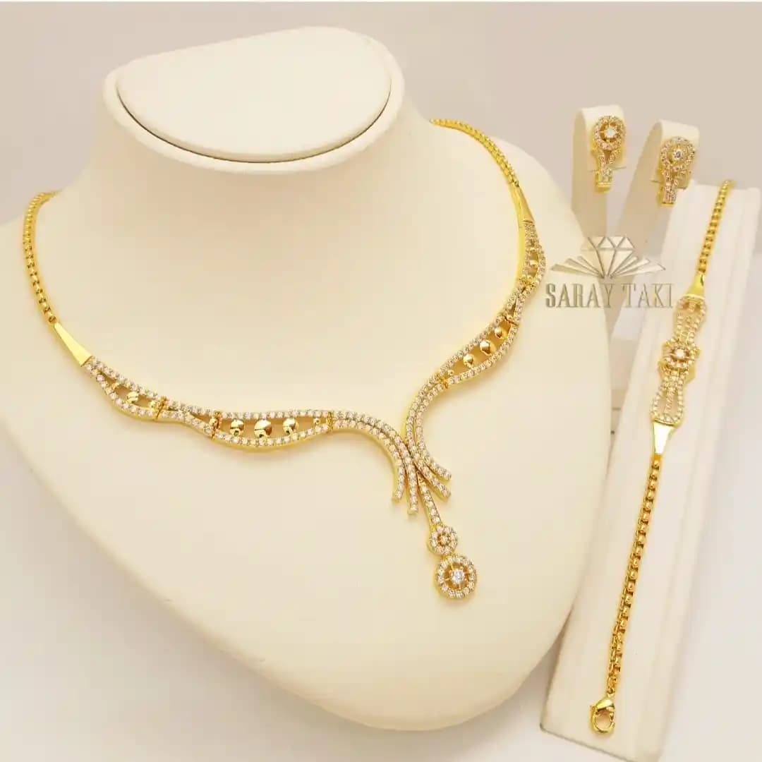 Altın Kaplama Setler: Şıklık ve Dayanıklılık Sunan Moda Aksesuarları