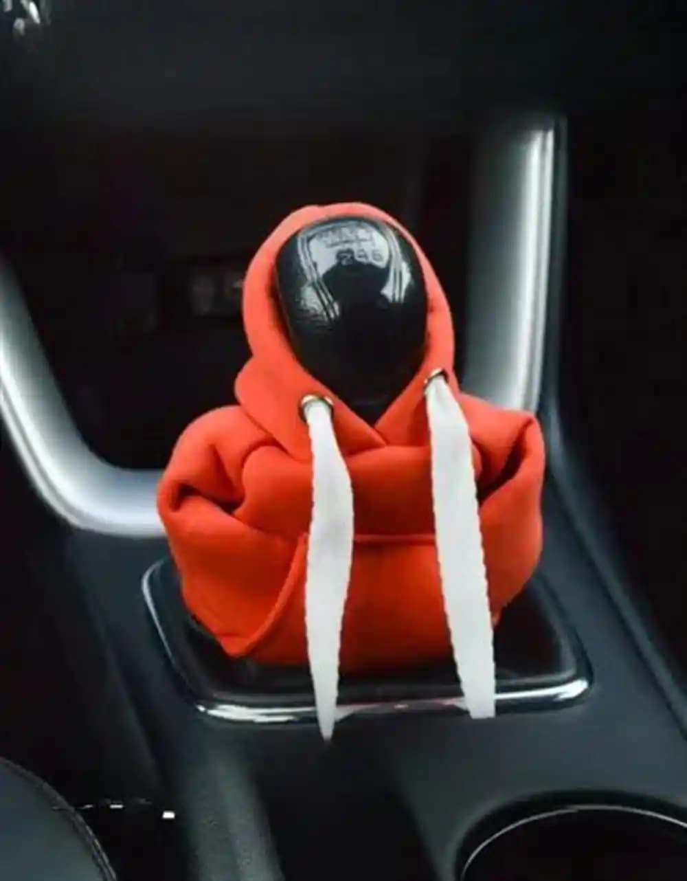 Çanta ve Aksesuarlarında Vites Poları: Fonksiyonellik ve Estetiğin Modern Buluşması