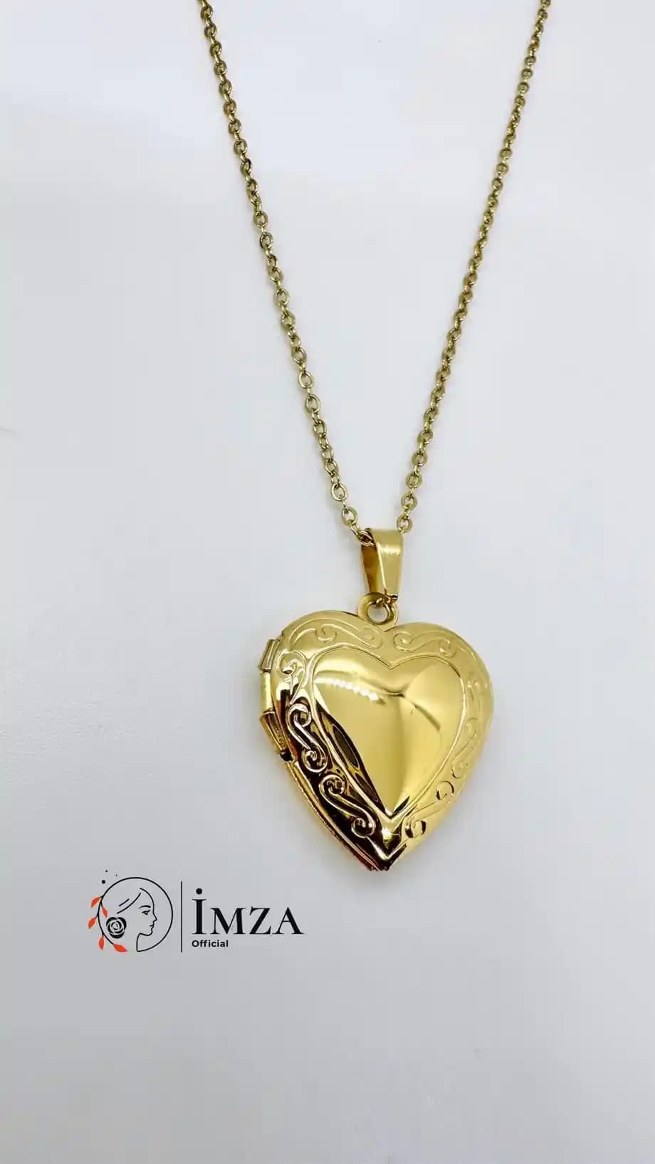 Kalpli Açılan Kolye Modelleri ve Stil Önerileri ile Şıklık ve Romantizmi Yansıtın