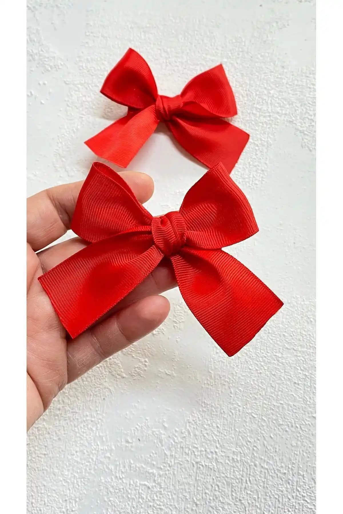Kırmızı Kurdele Toka ile Çanta ve Aksesuar Tasarımlarında Şıklık ve Özgünlük Yaratın