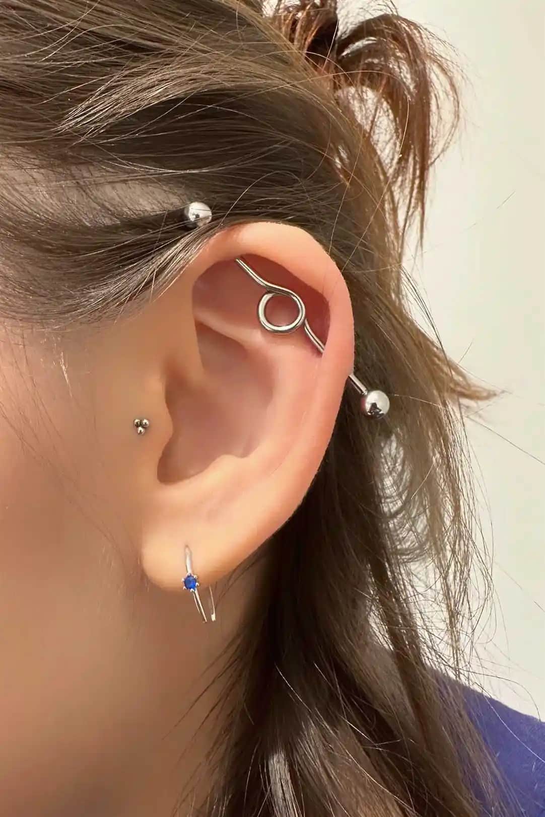 Köprü Piercing Nedir ve Moda Dünyasında Nasıl Popülerlik Kazanıyor