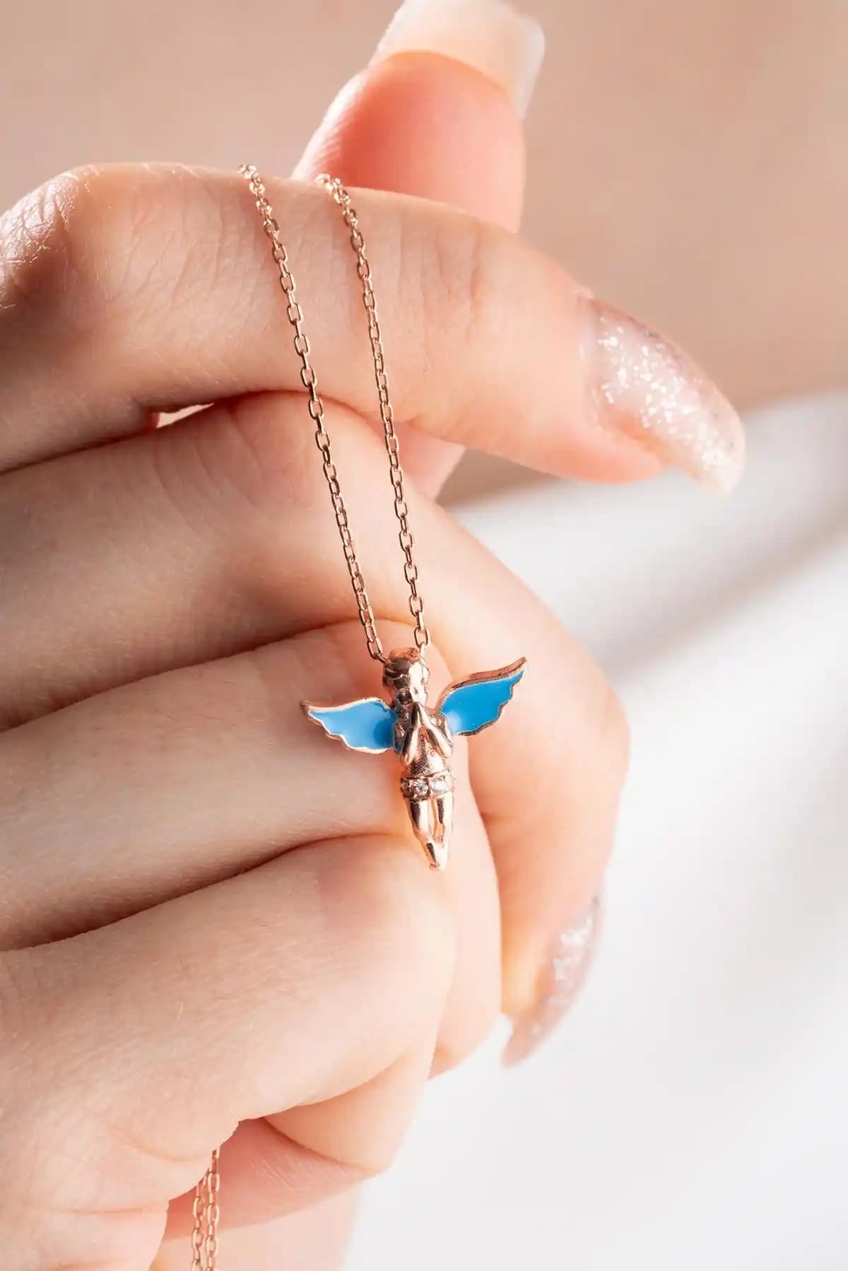 Peri Kolye Nedir ve Moda Dünyasında Nasıl Bir Yeri Vardır