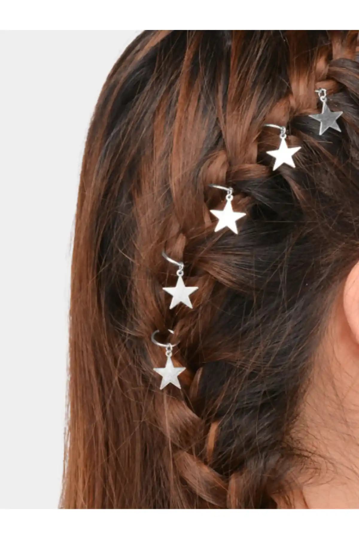 Saç Küpeleri ile Stil ve Zarafetin En Güncel Trendleri ve Kullanım İpuçları